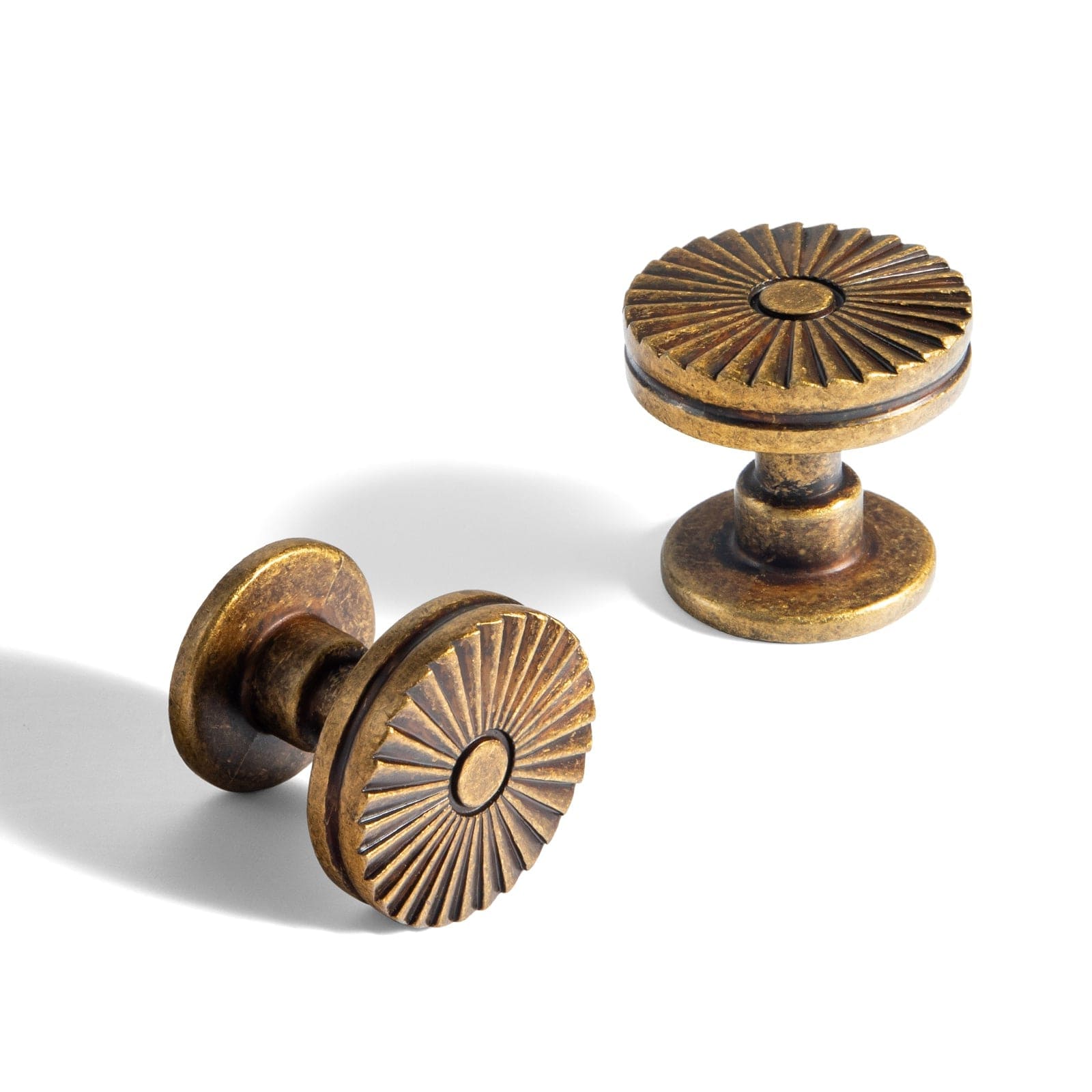 Goo-Ki Antique Brass / Knob / 6 Pack Sunburst - Shaped Vintage Brass Cabinet Knobs for Distinctive Style