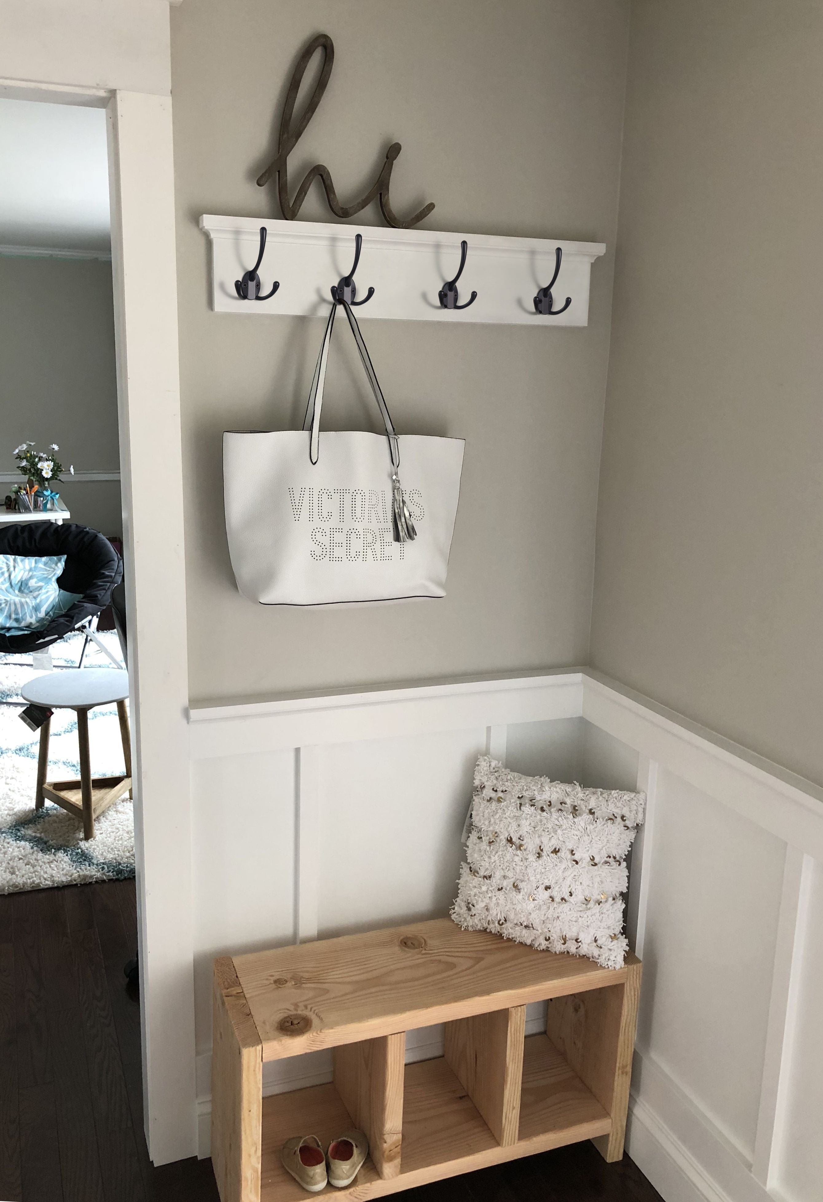 Goo-Ki Antique Brass Zinc Alloy Triangle Coat Hooks Affordable Luxury Coat Hooks for Bedroom