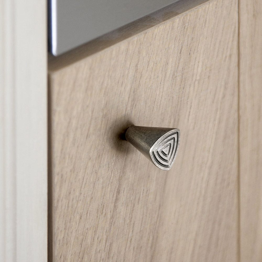 Goo-Ki Antique Style Conical Knob Retro Triangle Pattern Drawer Hardware Unique Cabinet Knob