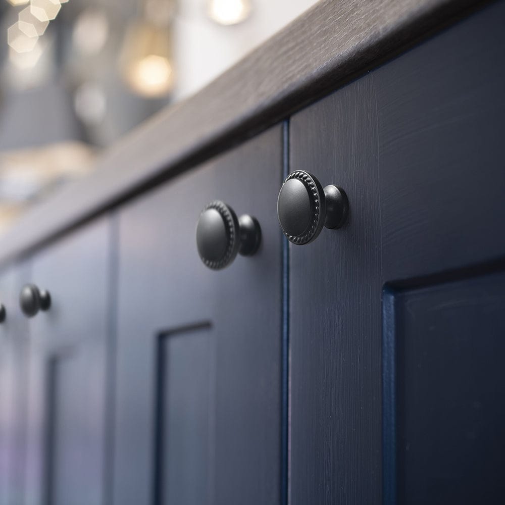 Goo-Ki Classic Round Design Cabinet Knobs with Wheatear Border for Kitchen Drawers