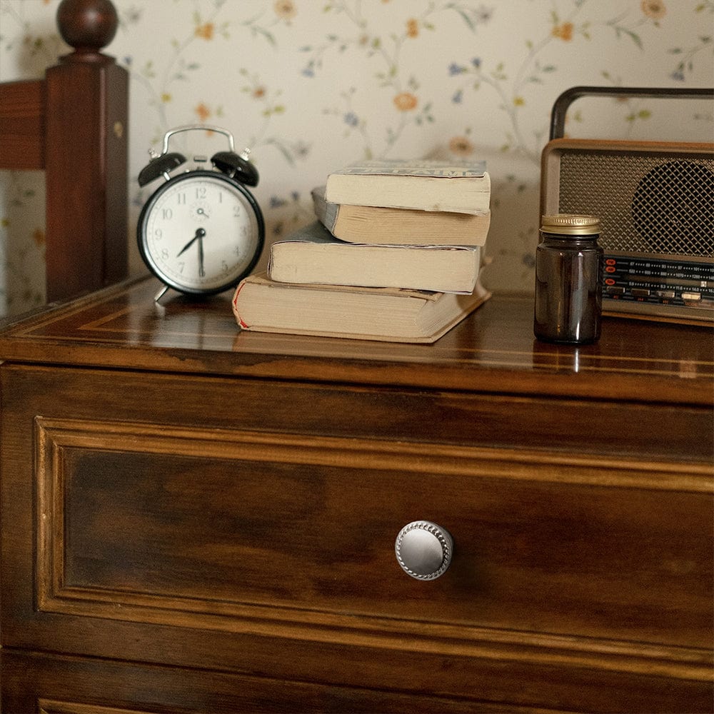 Goo-Ki Classic Round Design Cabinet Knobs with Wheatear Border for Kitchen Drawers