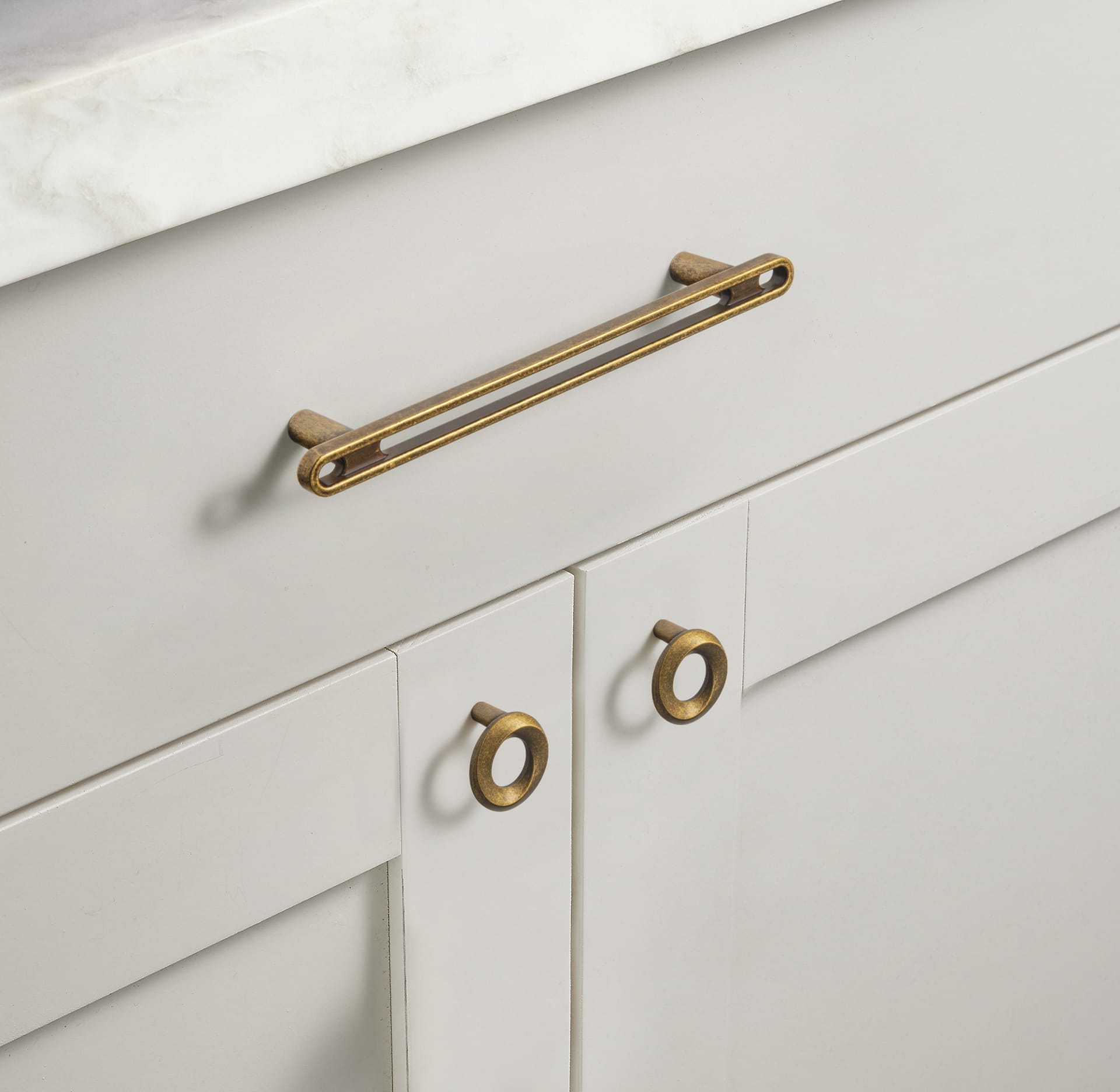 Goo-Ki 【Clearance Sale!】Unique Design Openwork Furniture Handle Zinc Alloy Kitchen Drawer Pulls Finger Pull