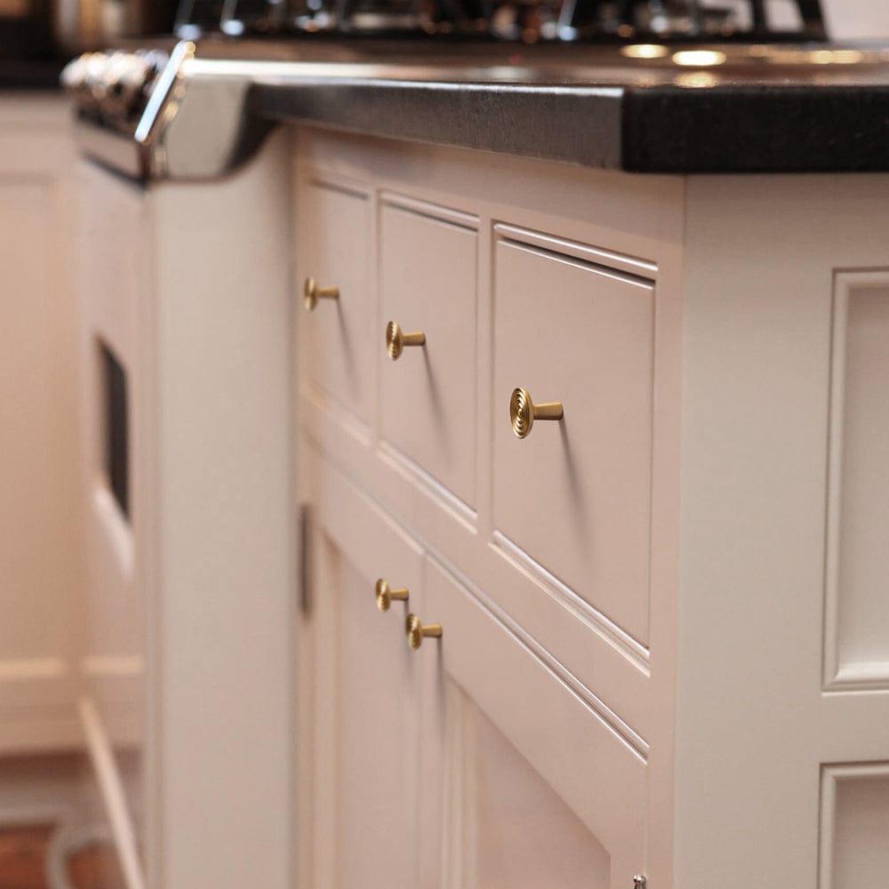 Goo-Ki Concentric Circle Pattern Base Design Vintage Cabinet Handles