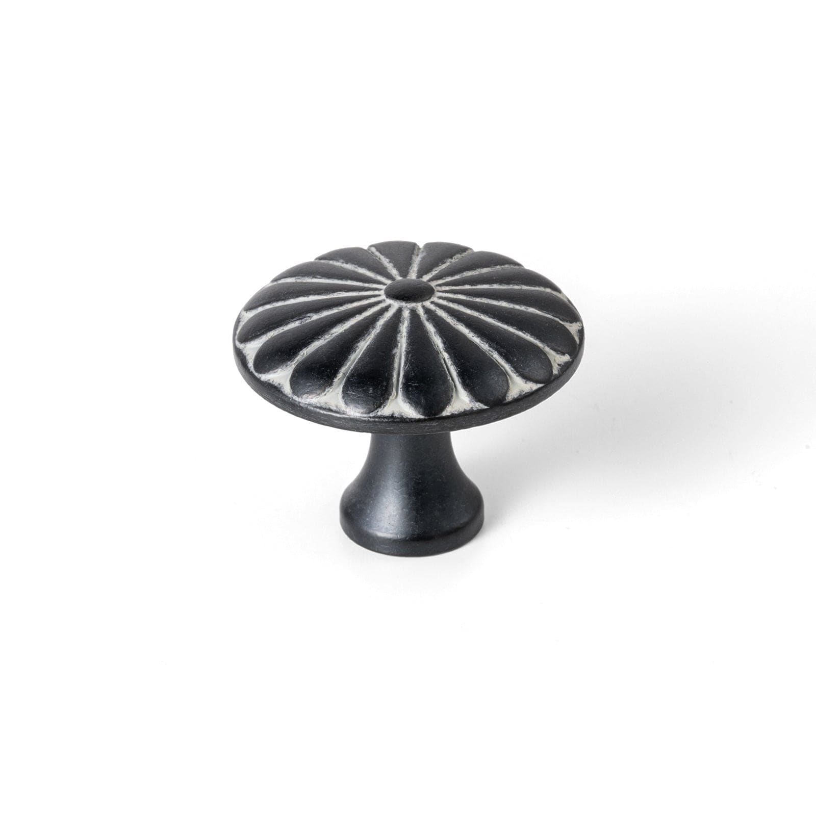 Goo-Ki Cream White-Black Vintage / Knob / 6 Pack Chrysanthemum Pattern Embossed Cabinet Knobs Distressed Zinc Alloy Furniture Hardware