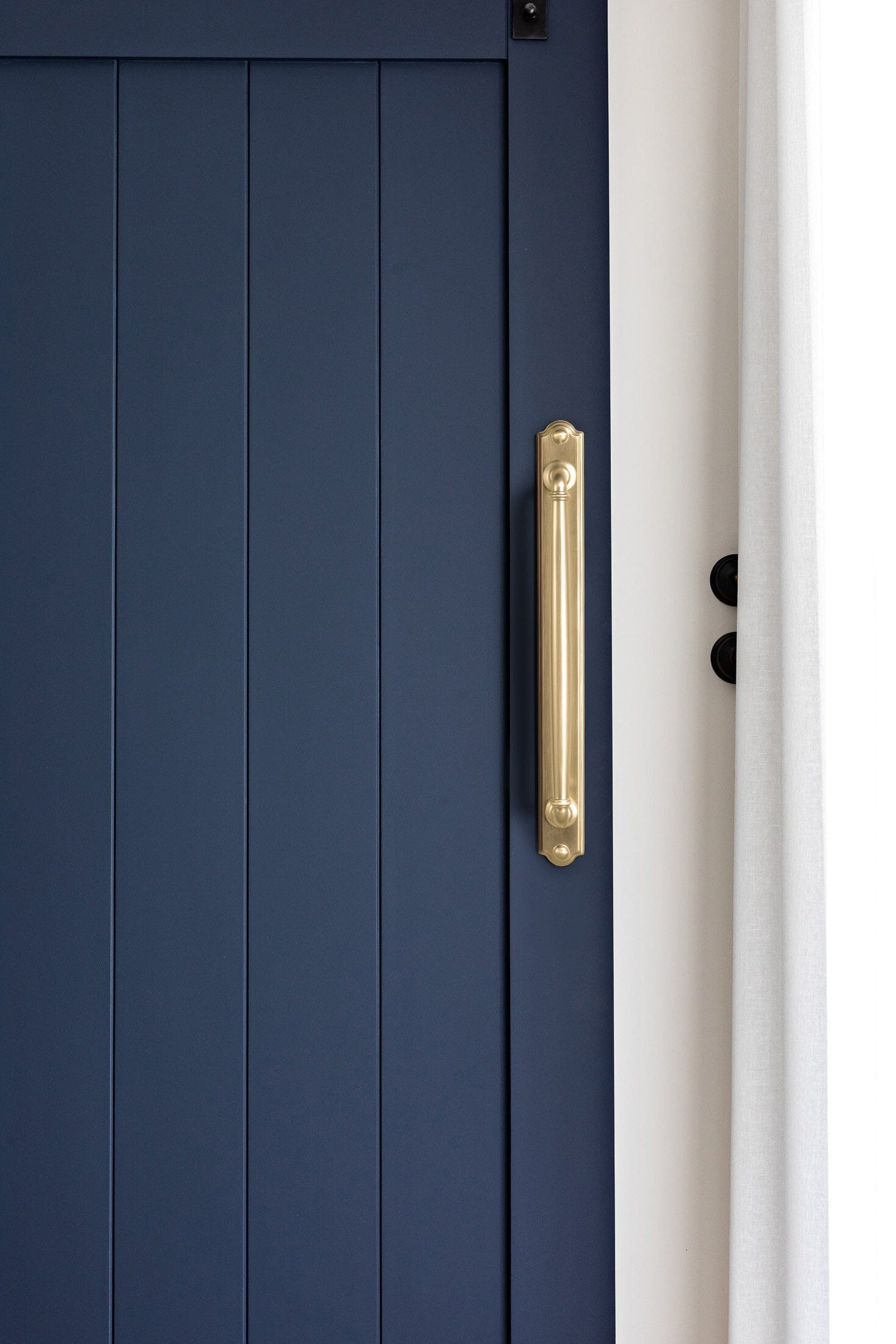 Goo-Ki Decorative Cabinet Pulls with Eye-Catching Geometric & Curved Silhouettes