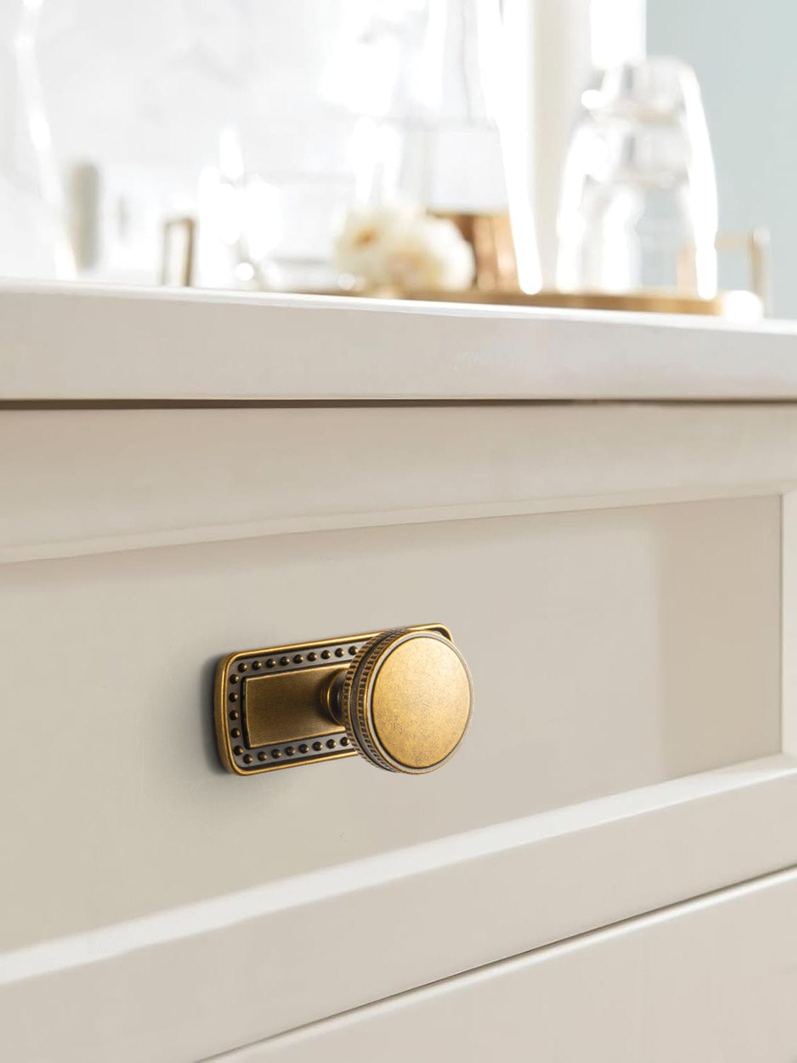 Goo-Ki Distinctive Artistic Engravings Single Hole Round Cabinet Knob Retro Flair Kitchen Hardware