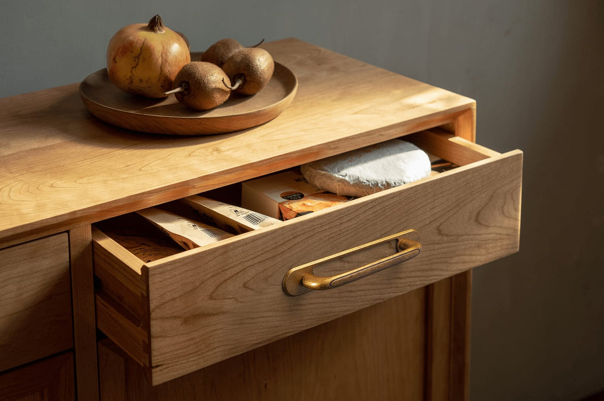 Goo-Ki Elegant Antique and Brushed Brass Bar Pull Cabinet Handles with Unique Design