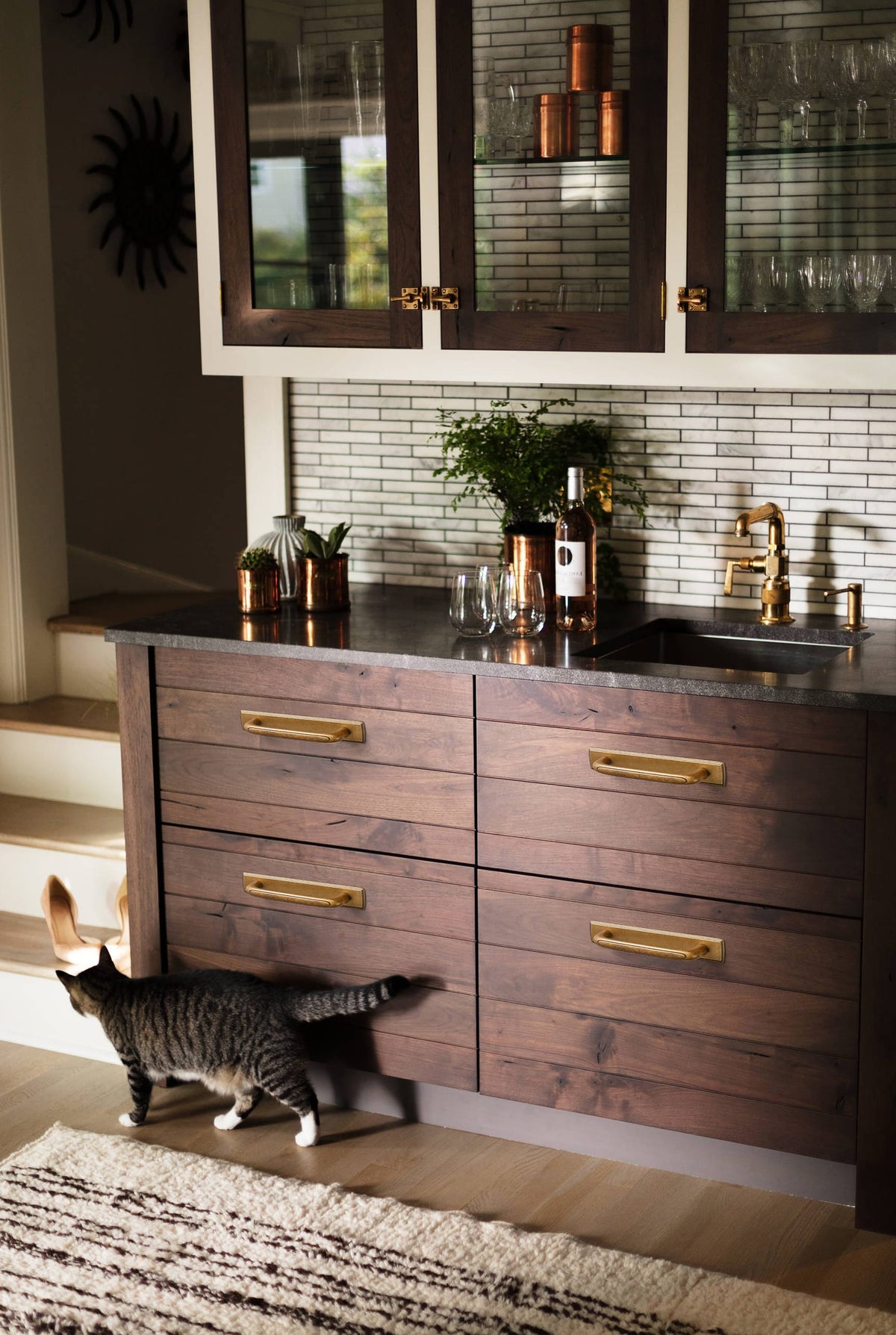Goo-Ki Elegant Antique and Brushed Brass Bar Pull Cabinet Handles with Unique Design