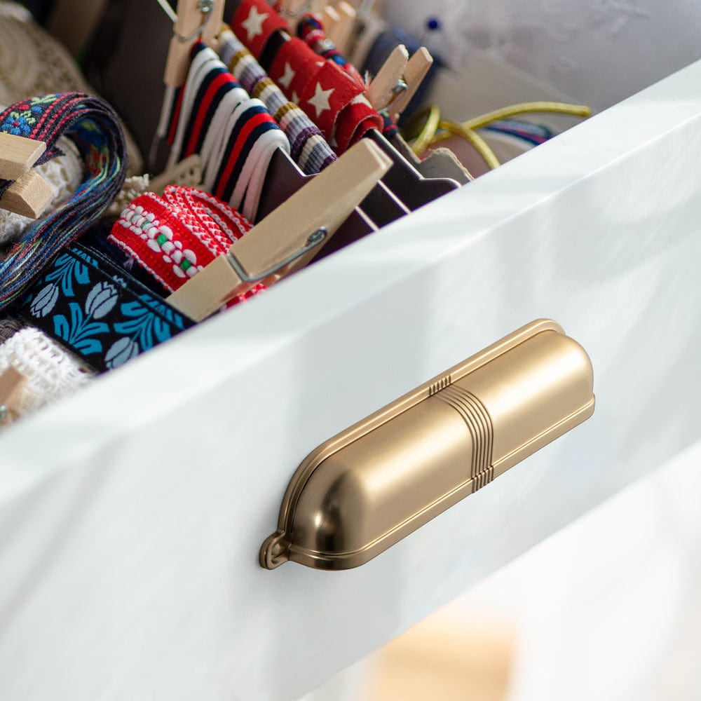 Goo-Ki Elegant Vintage Cup Pulls with Textured Strap Design for Kitchen & Furniture