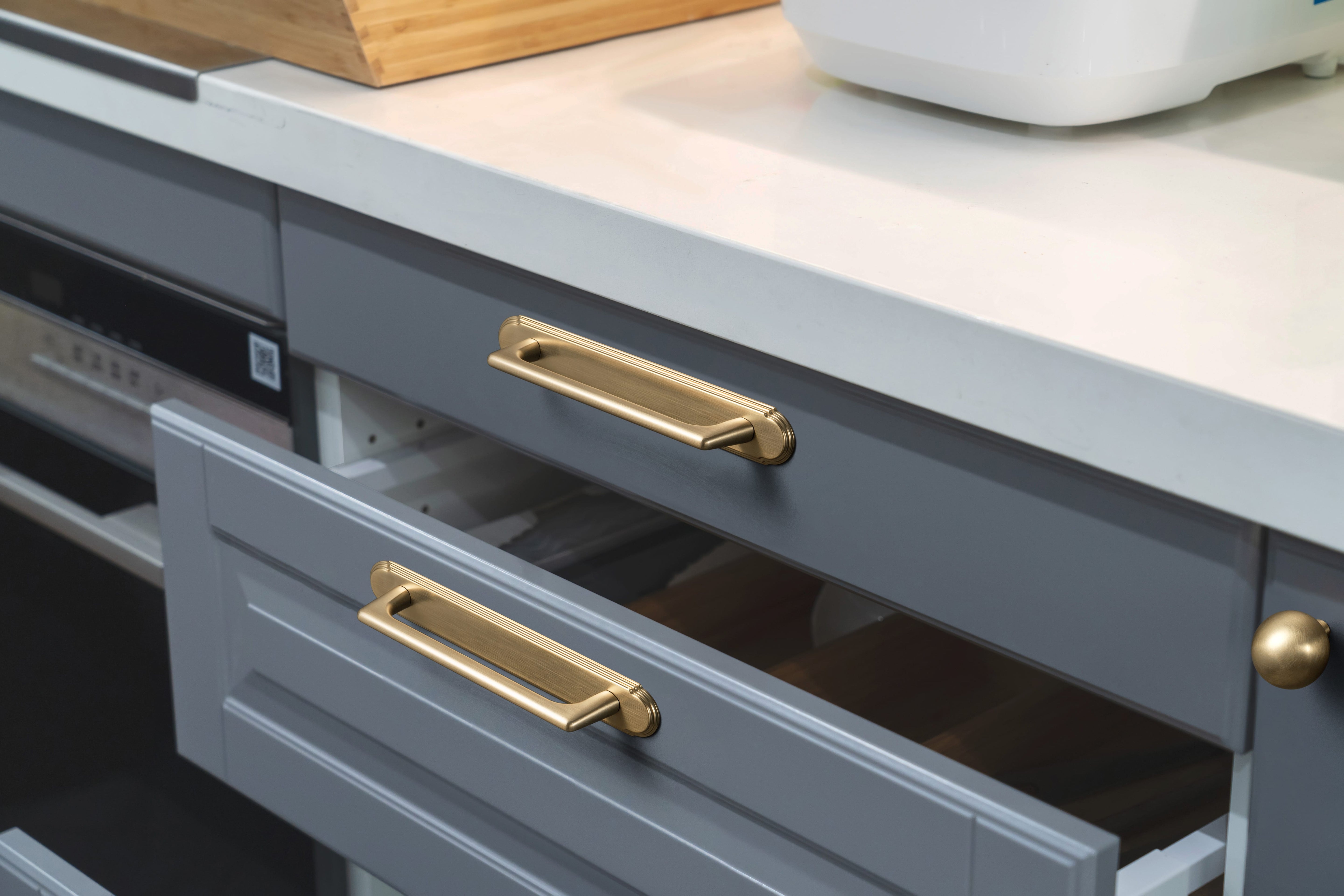 Goo-Ki 【EU Order】Classic Cabinet Bar Pulls with Back Plate Zinc Alloy Cabinet Handle with Long Back Plate