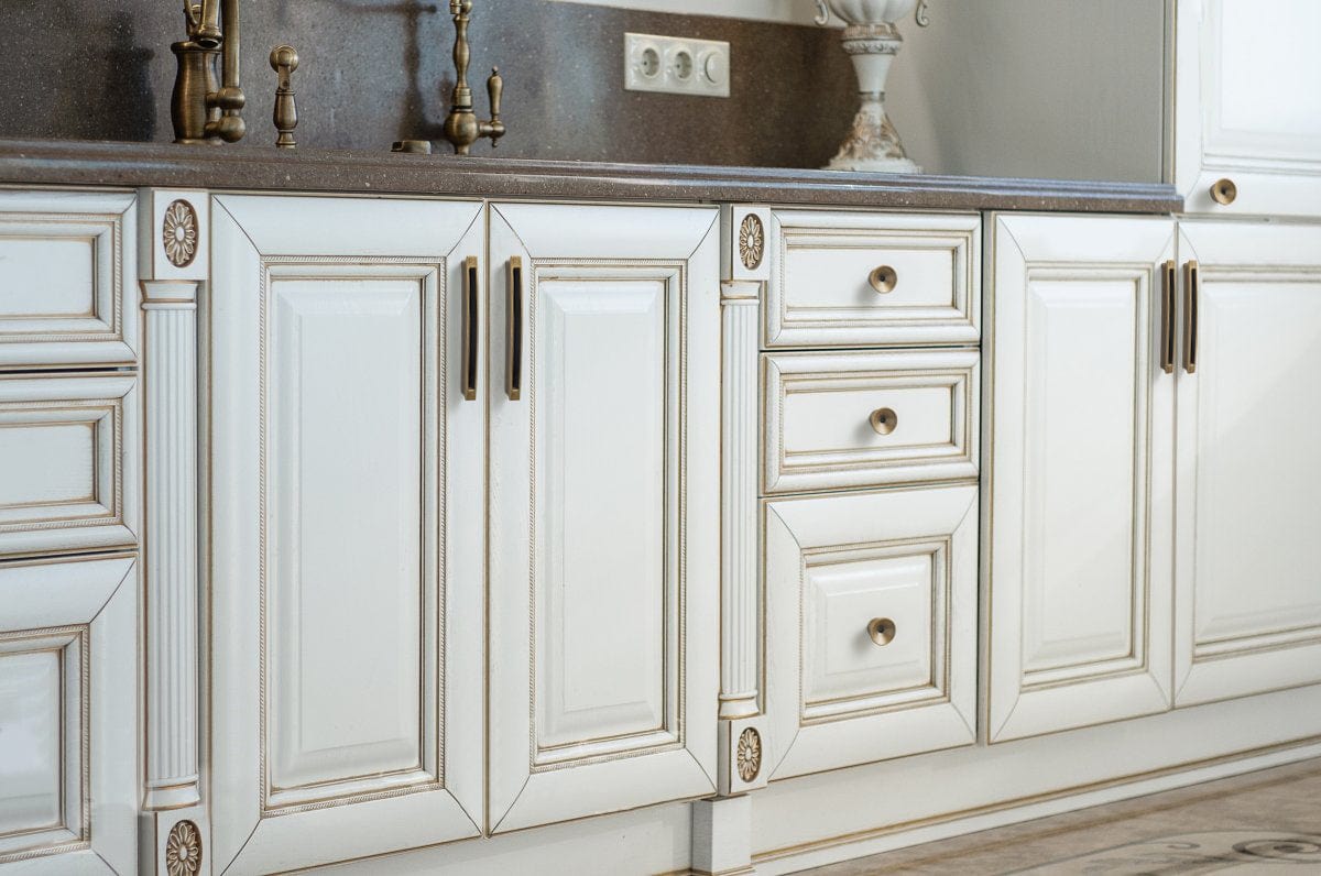 Goo-Ki Fluted Antique Brass Cabinet Pulls Distinctive Shaped Drawer Handle with Groove