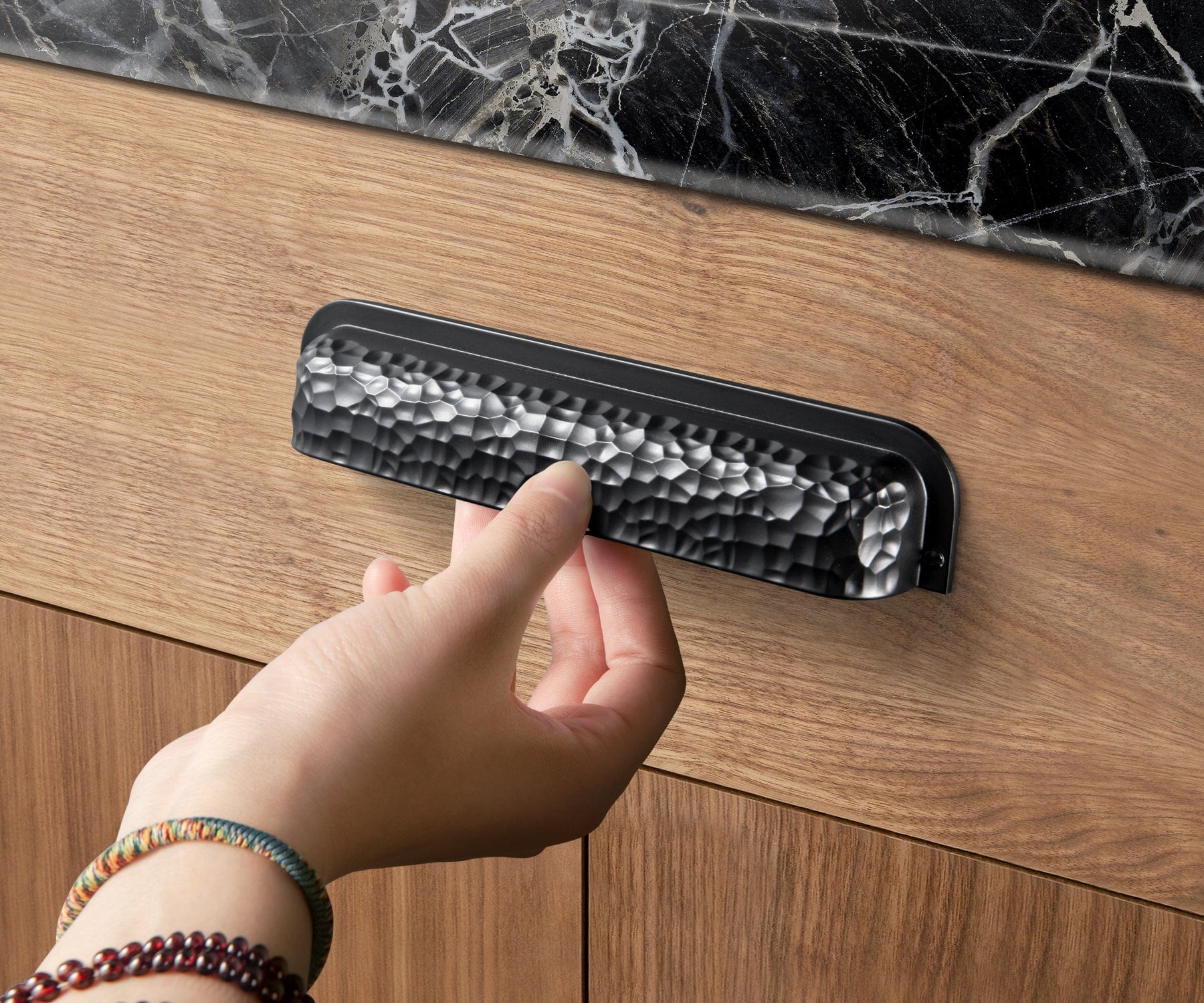 Goo-Ki Hammered Zinc Alloy Cabinet Cup Pulls Retro Style Drawer Handles with Unique Pattern