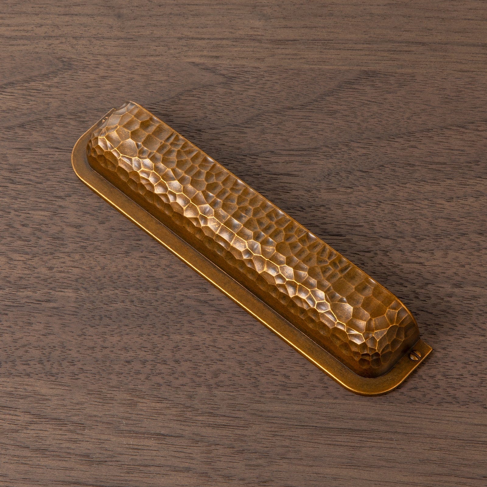 Goo-Ki Hammered Zinc Alloy Cabinet Cup Pulls Retro Style Drawer Handles with Unique Pattern