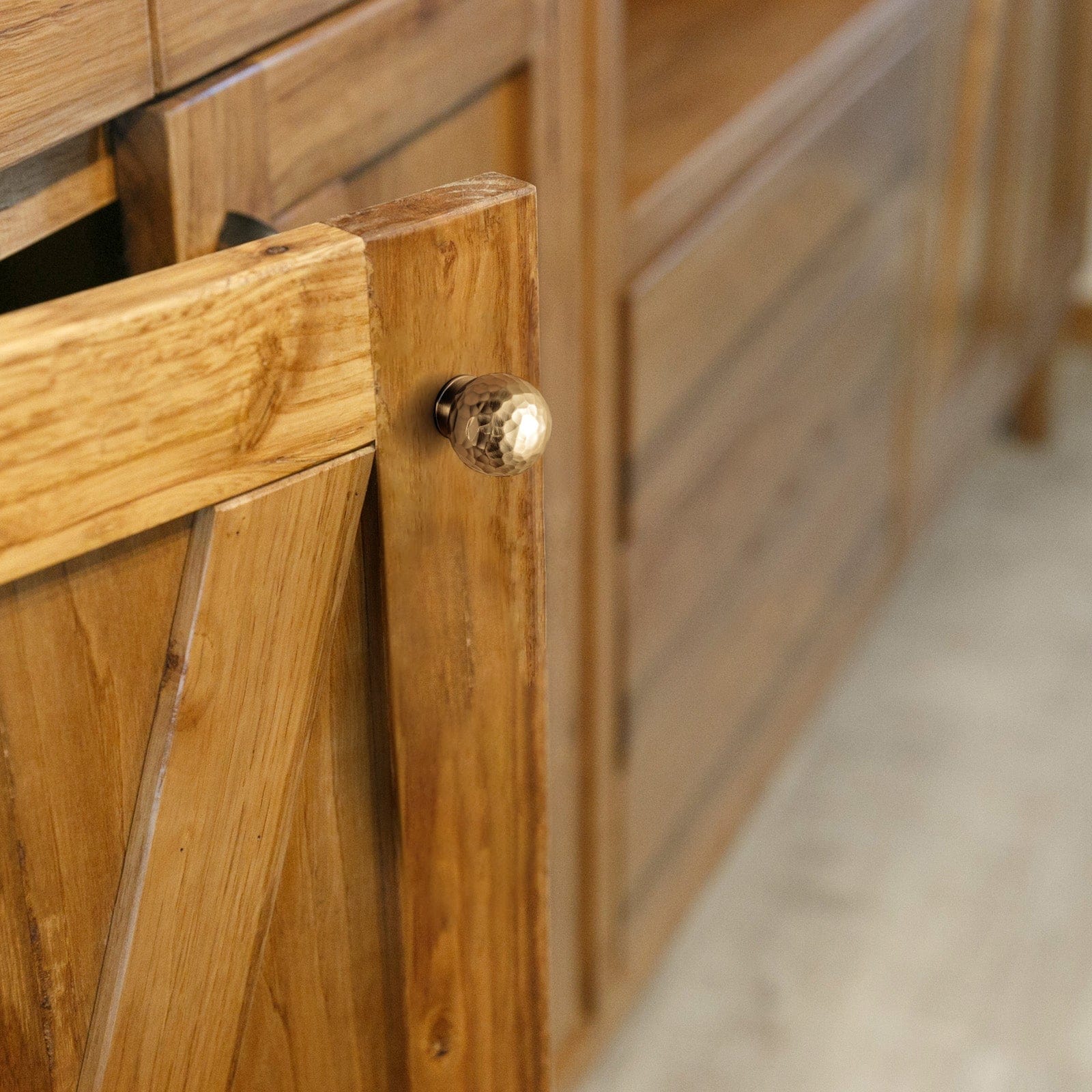 Goo-Ki Hammered Zinc Alloy Cabinet Pulls & Knobs - Textured Hardware for Kitchen Drawers/Cupboards