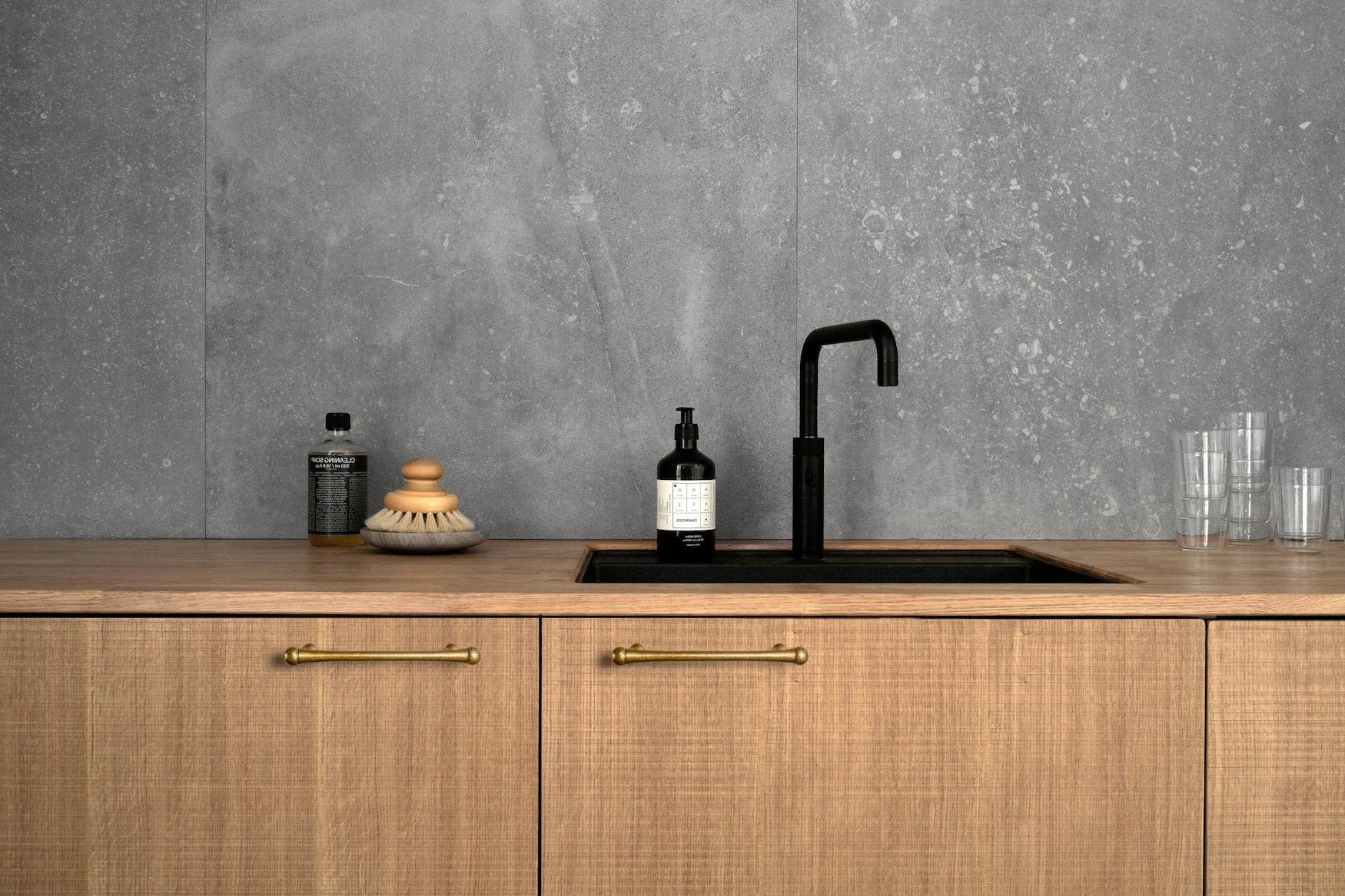 Goo-Ki Hammered Zinc Alloy Cabinet Pulls & Knobs - Textured Hardware for Kitchen Drawers/Cupboards