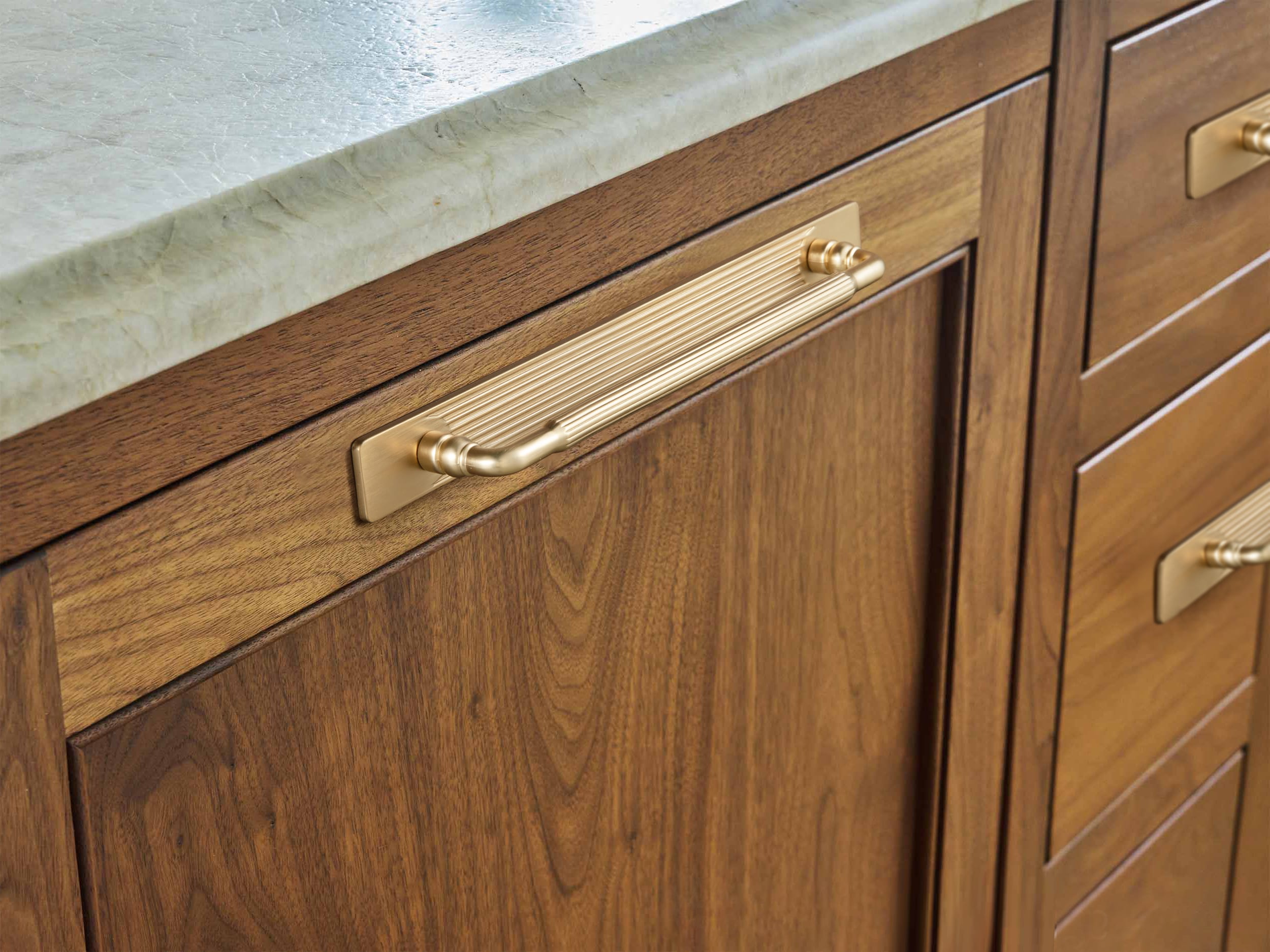 Goo-Ki Industrial Decorative Cabinet Pulls Unique L-shaped Drawer Handles with Textured Grip