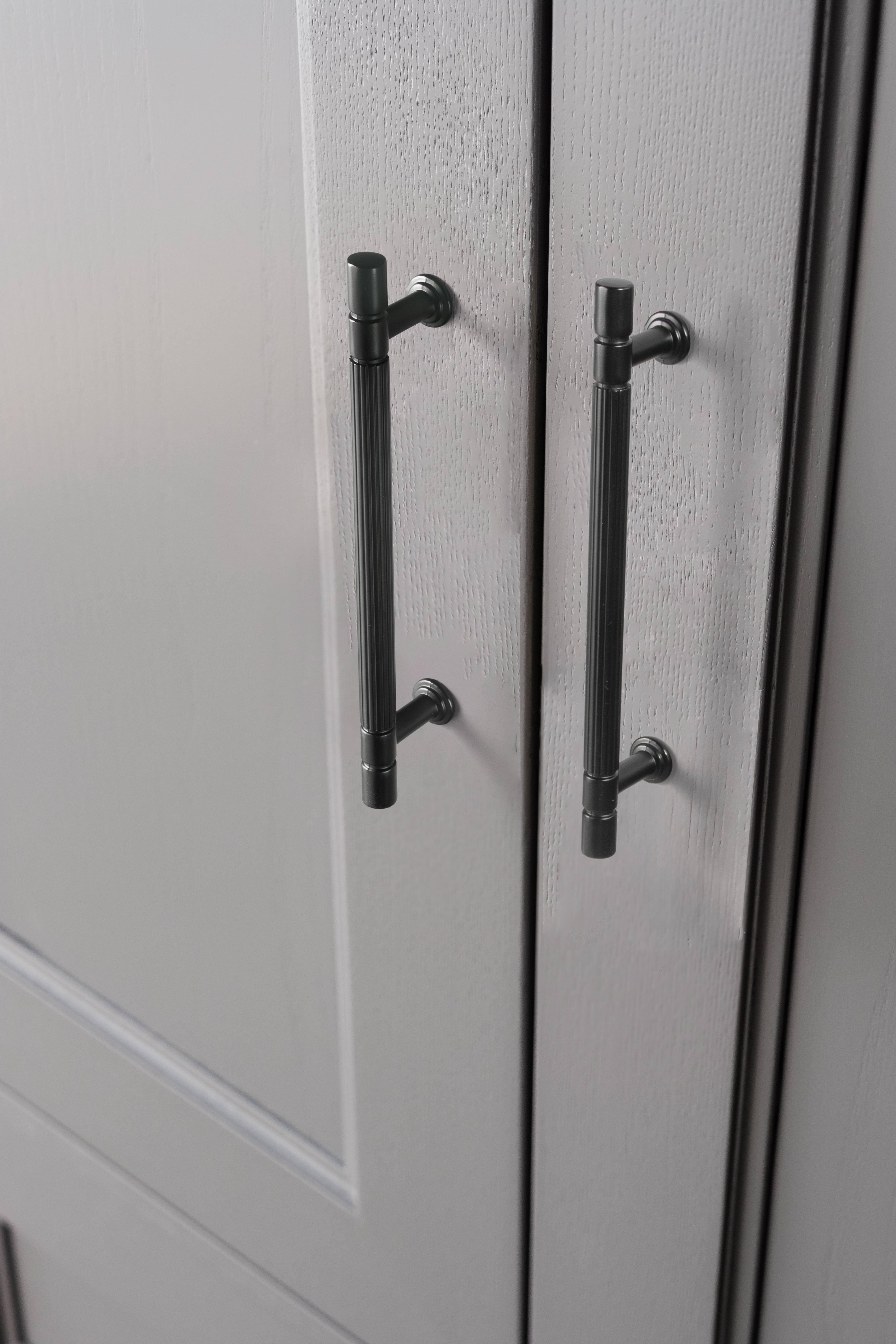 Goo-Ki Industrial Style Retro Zinc Alloy Cabinet Pulls with Striped Texture