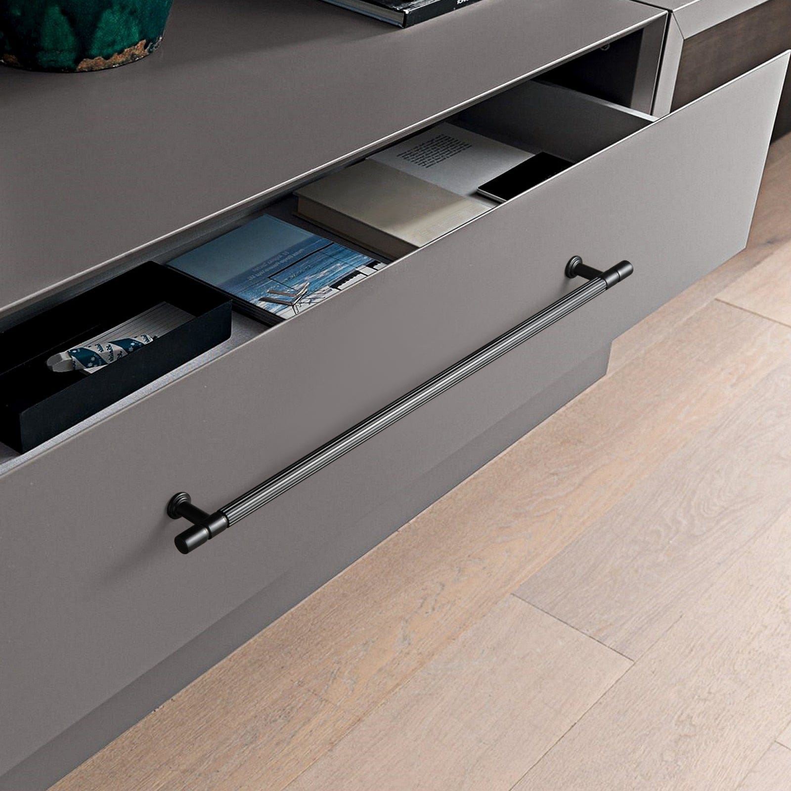 Goo-Ki Industrial Style Retro Zinc Alloy Cabinet Pulls with Striped Texture