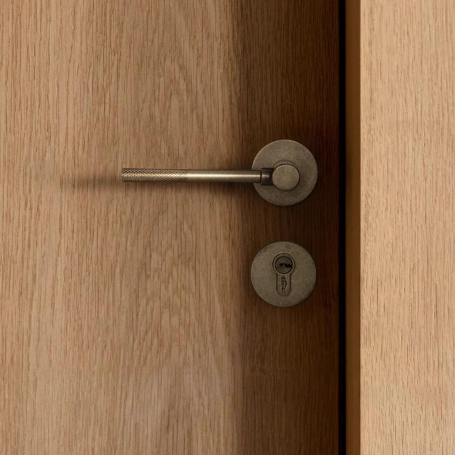 Goo-Ki Knurled Craft Interior Door Lock Mute Magnetic Indoor Medieval Door Handle Set