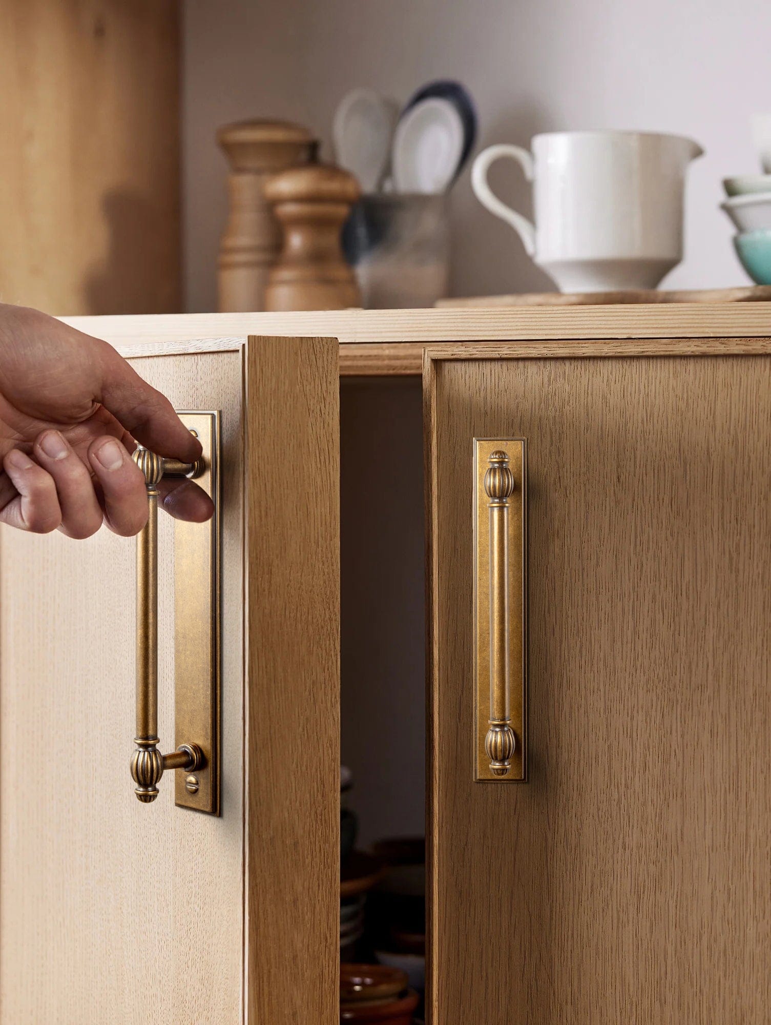 Goo-Ki Luxury Decorative Antique Brass Cabinet Handles Stylish Accents for Modern Cabinet Design