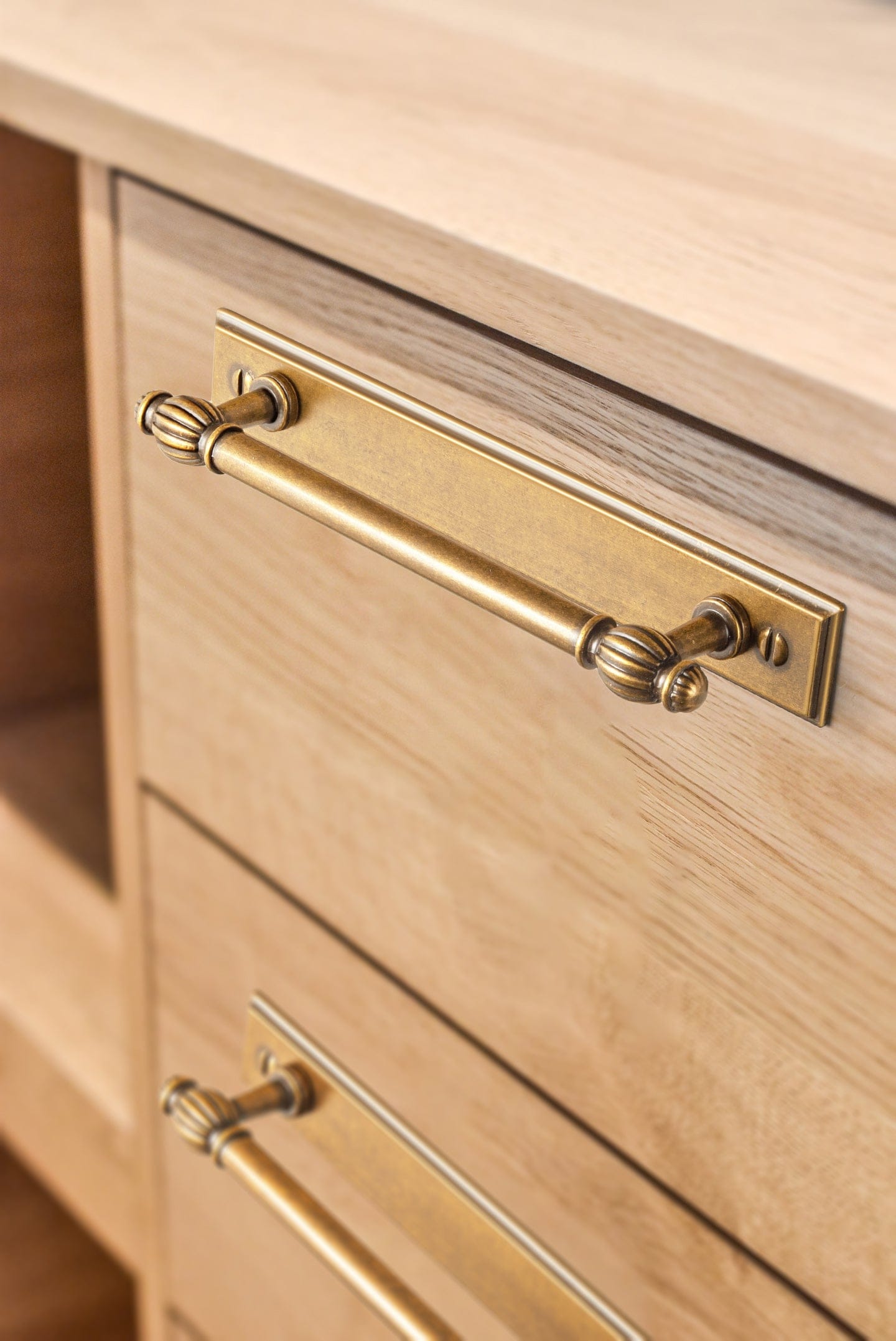 Goo-Ki Luxury Decorative Antique Brass Cabinet Handles Stylish Accents for Modern Cabinet Design