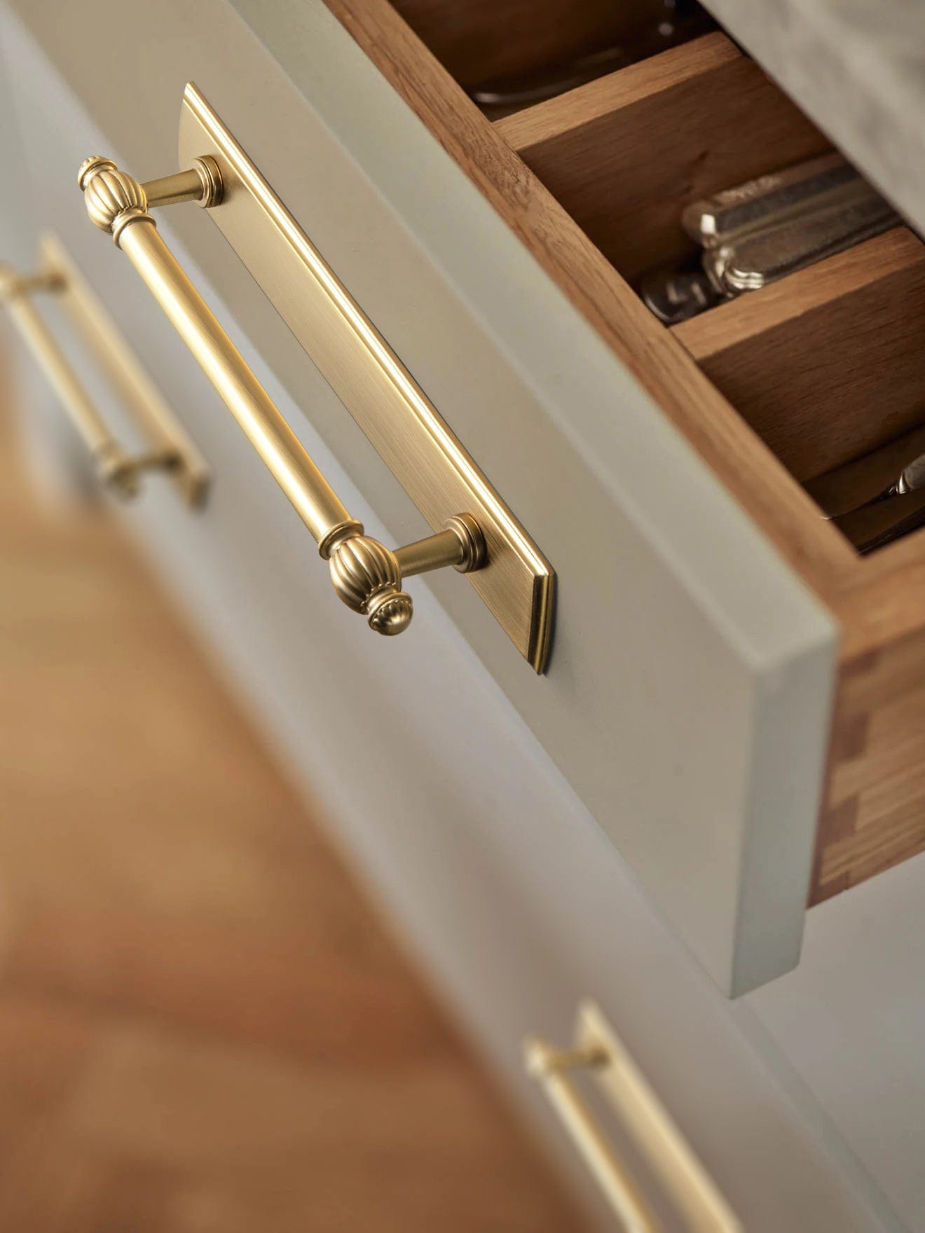 Goo-Ki Luxury Decorative Antique Brass Cabinet Handles Stylish Accents for Modern Cabinet Design