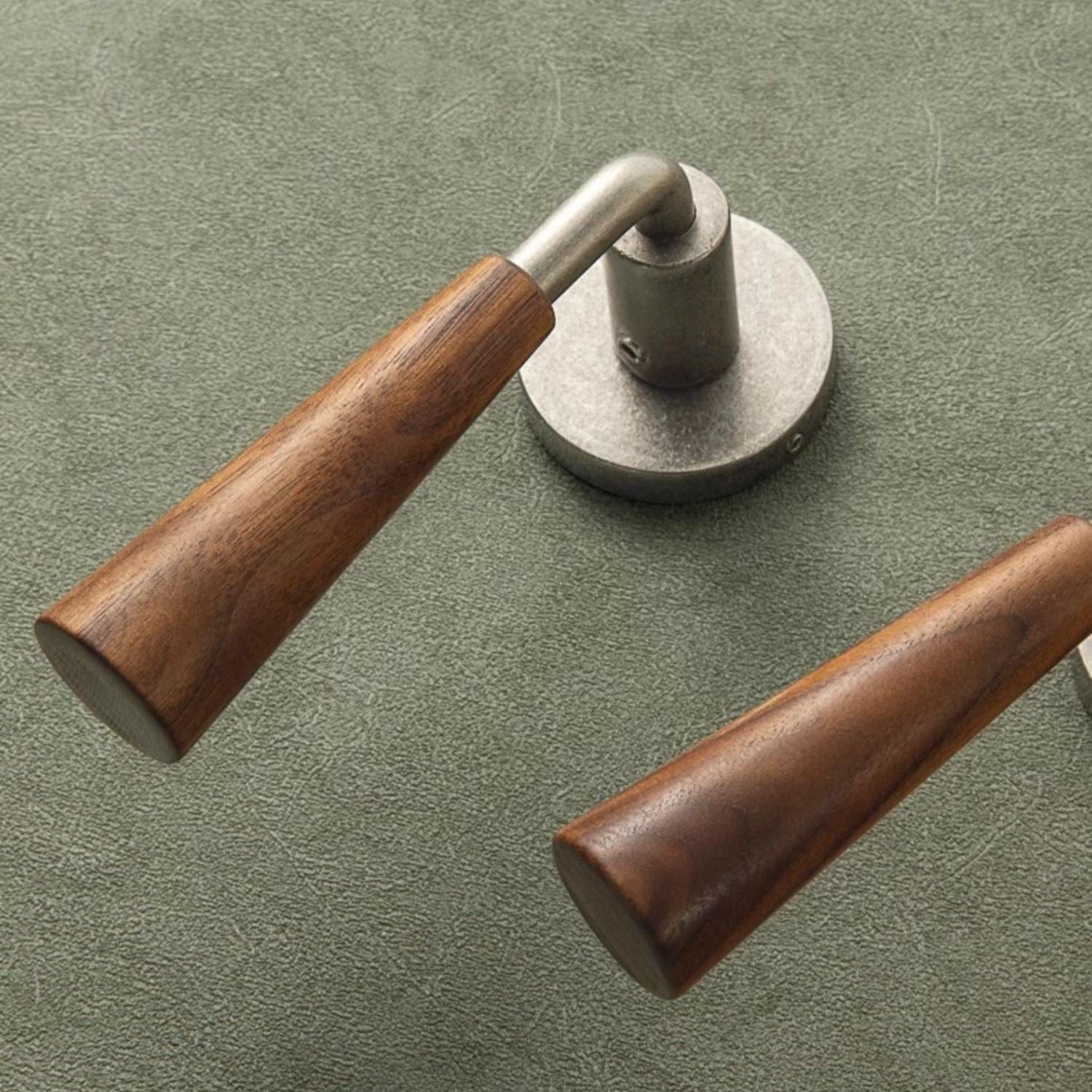 Goo-Ki Original Design Retro Style Magnetic Bedroom Door Lock Black Walnut Vintage Wooden Door Lock