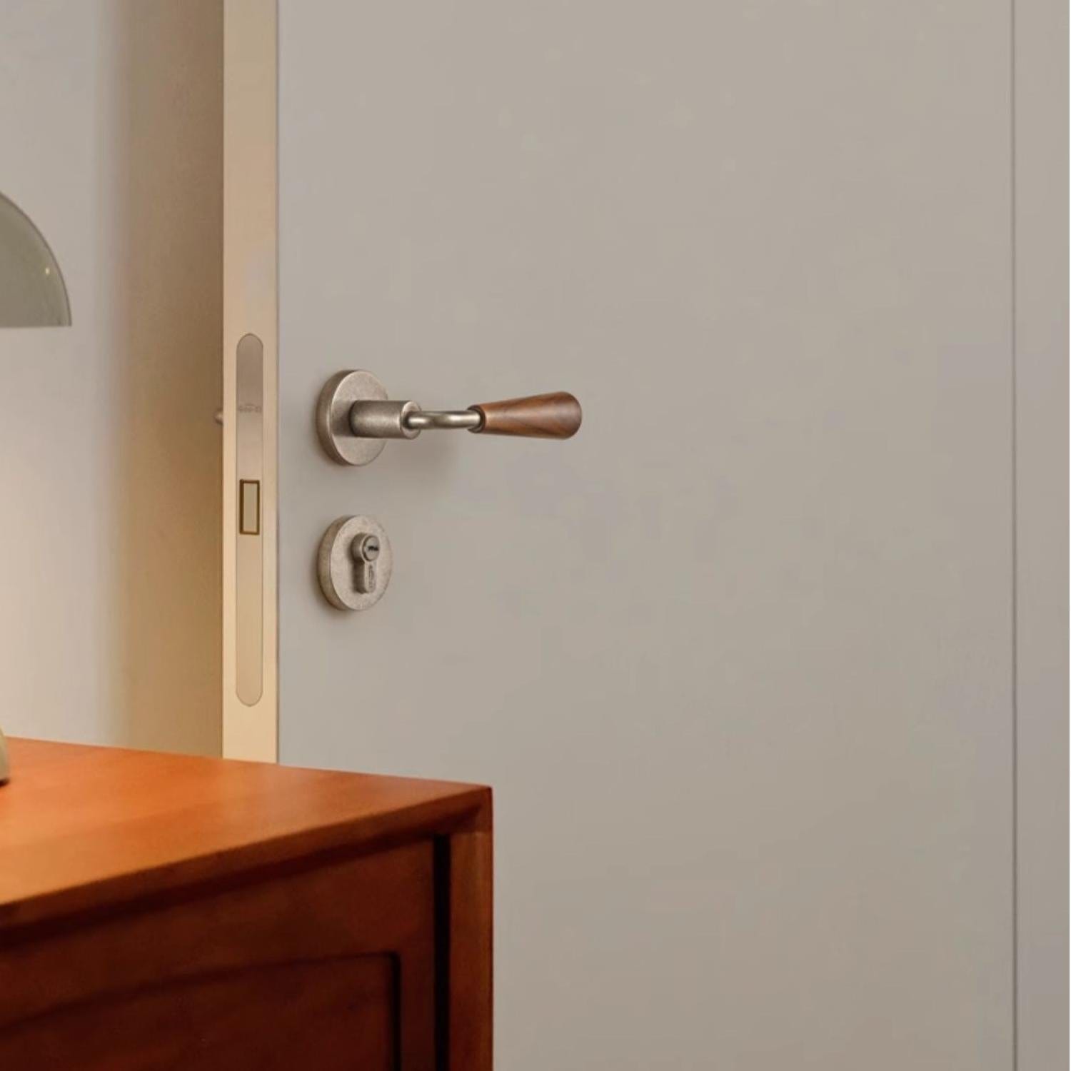 Goo-Ki Original Design Retro Style Magnetic Bedroom Door Lock Black Walnut Vintage Wooden Door Lock