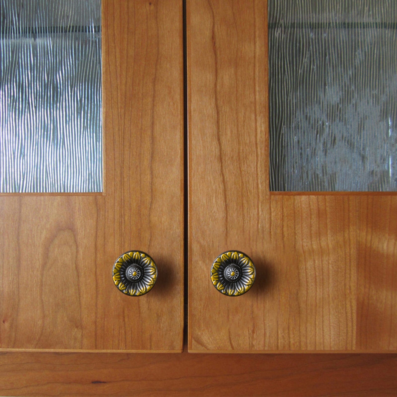 Goo-Ki Ornate Sunflower Embossed Cabinet Knobs Distressed Multi-Tone Zinc Alloy Furniture Hardware