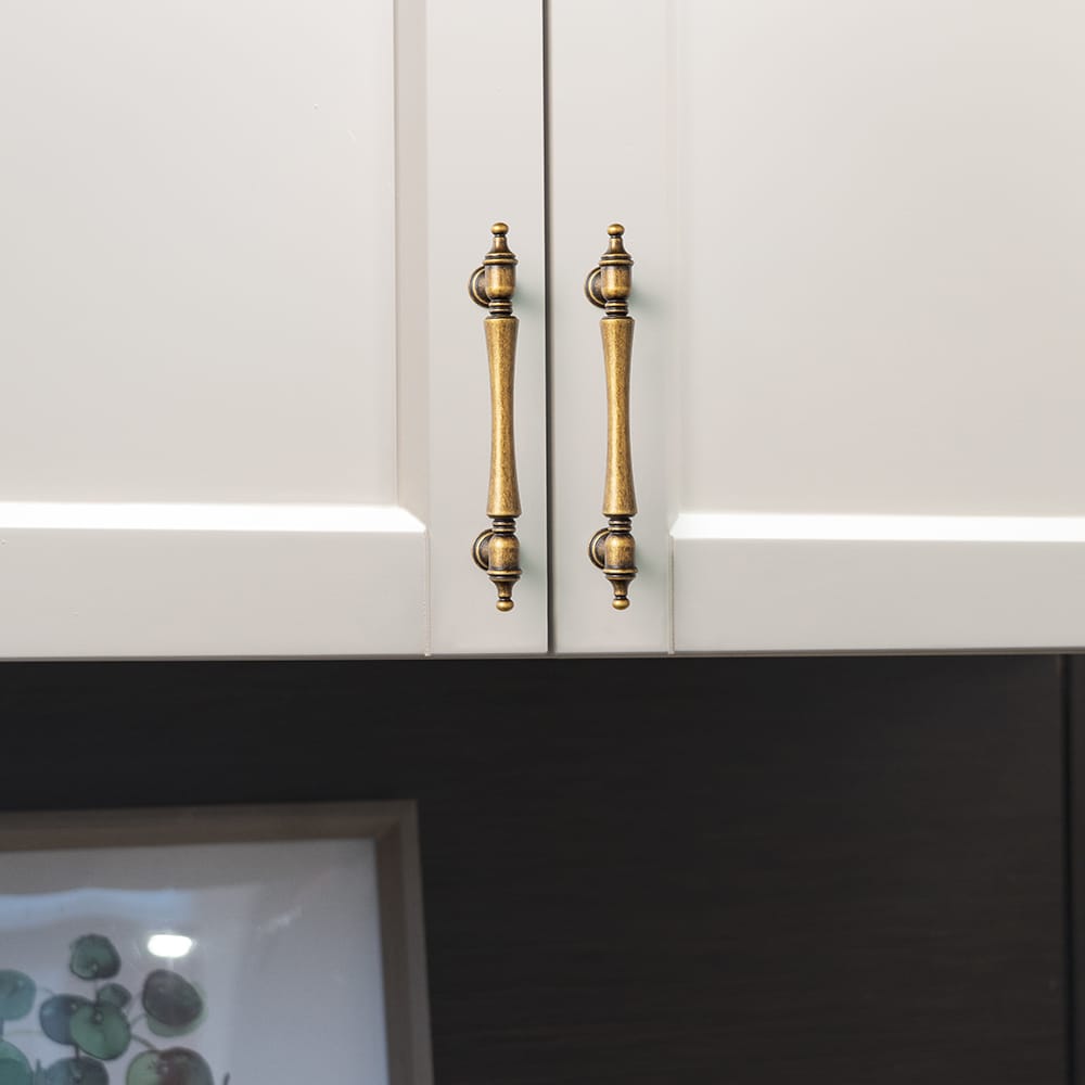 Goo-Ki Ornate Tapered Cabinet Handle with Sculpted Detailing Vintage Hardware for Kitchen