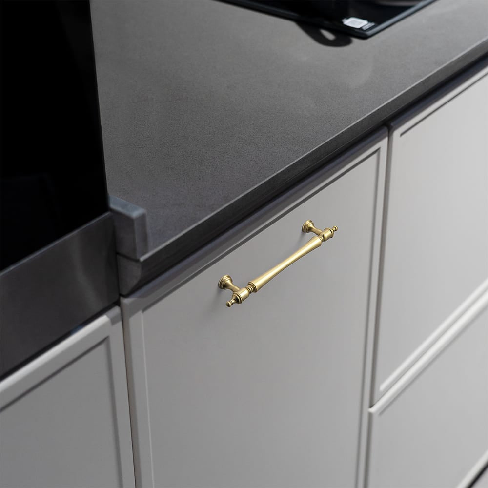 Goo-Ki Ornate Tapered Cabinet Handle with Sculpted Detailing Vintage Hardware for Kitchen