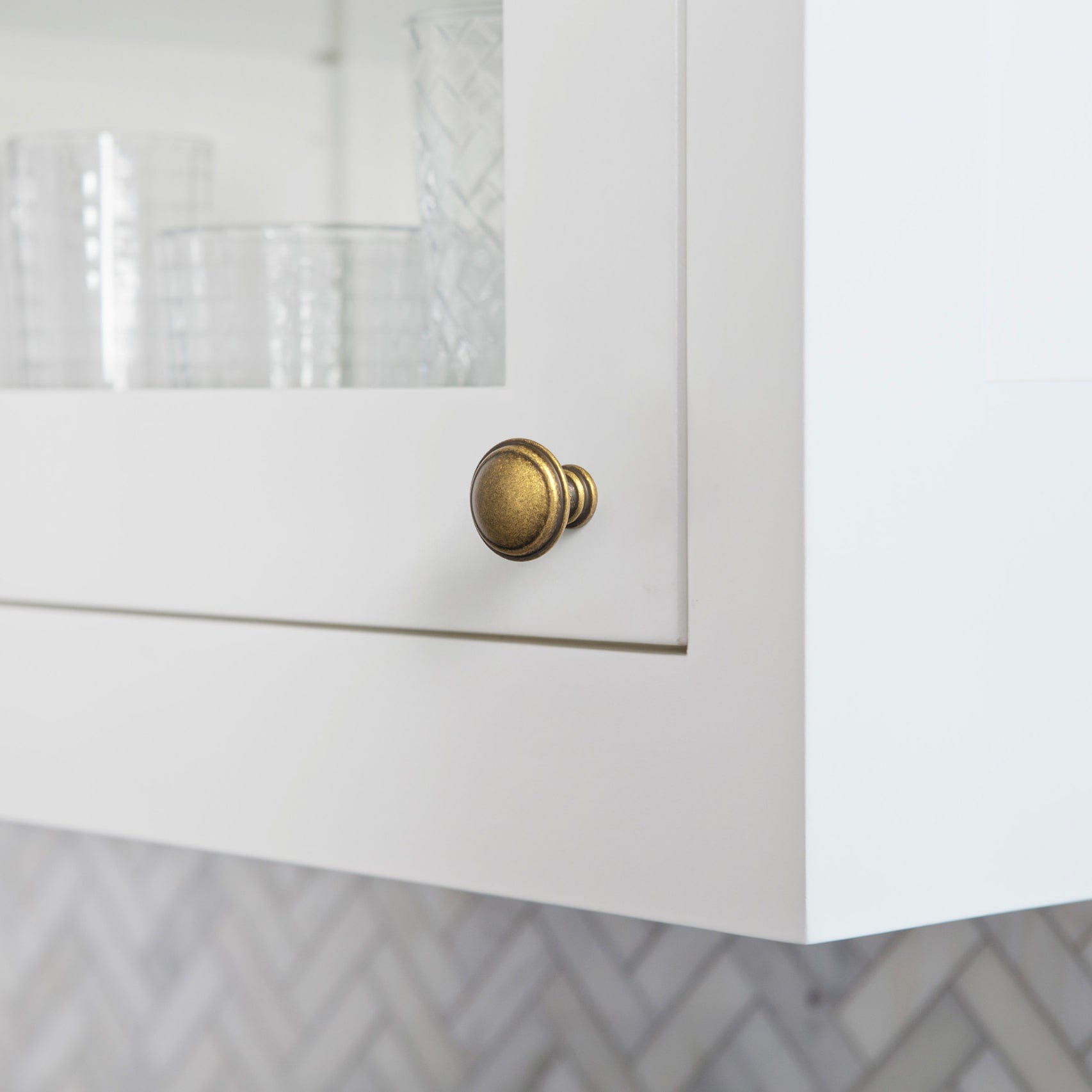 Goo-Ki Ornate Tapered Cabinet Handle with Sculpted Detailing Vintage Hardware for Kitchen