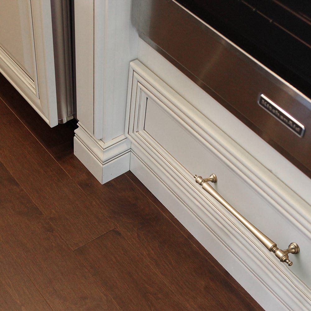 Goo-Ki Ornate Tapered Cabinet Handle with Sculpted Detailing Vintage Hardware for Kitchen