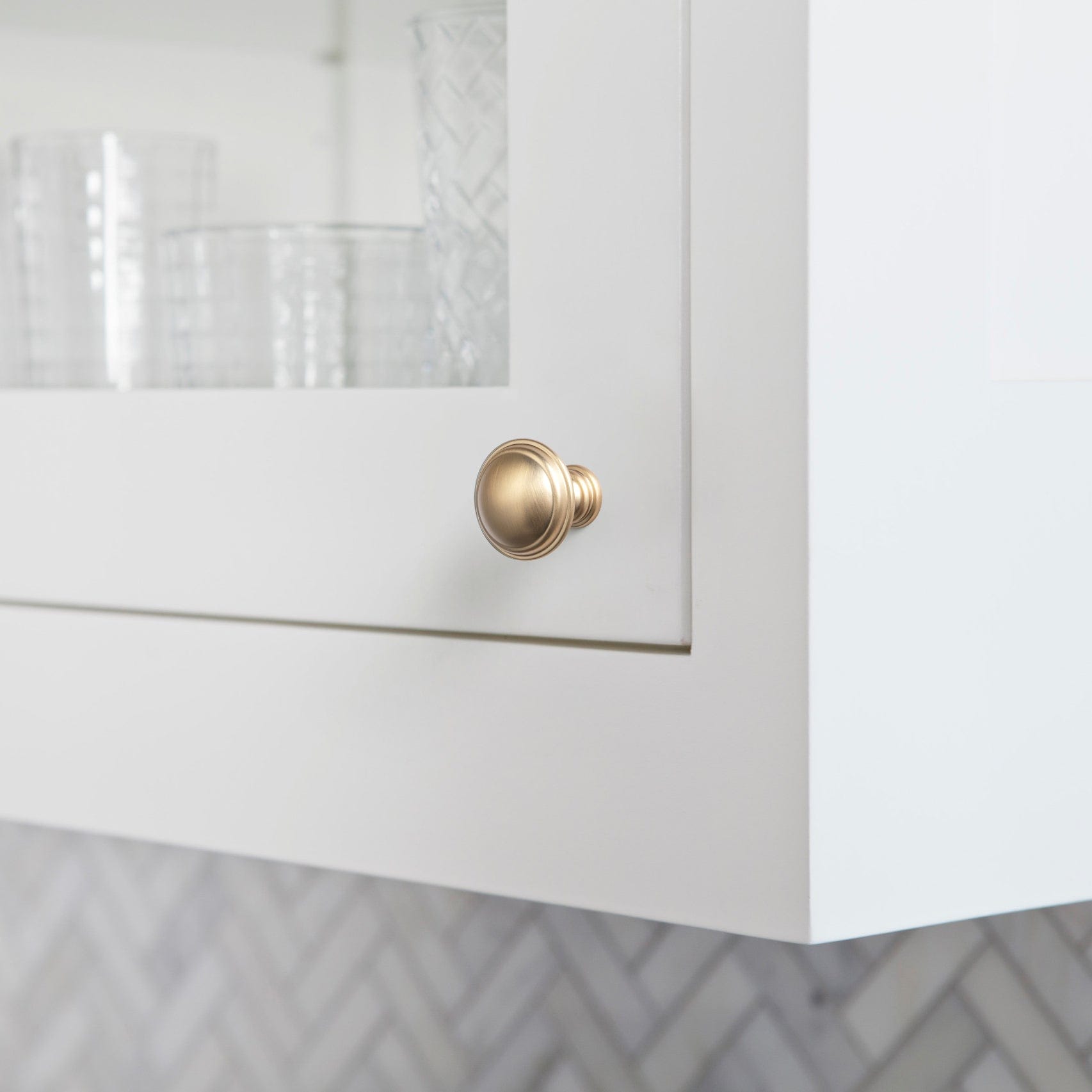 Goo-Ki Ornate Tapered Cabinet Handle with Sculpted Detailing Vintage Hardware for Kitchen