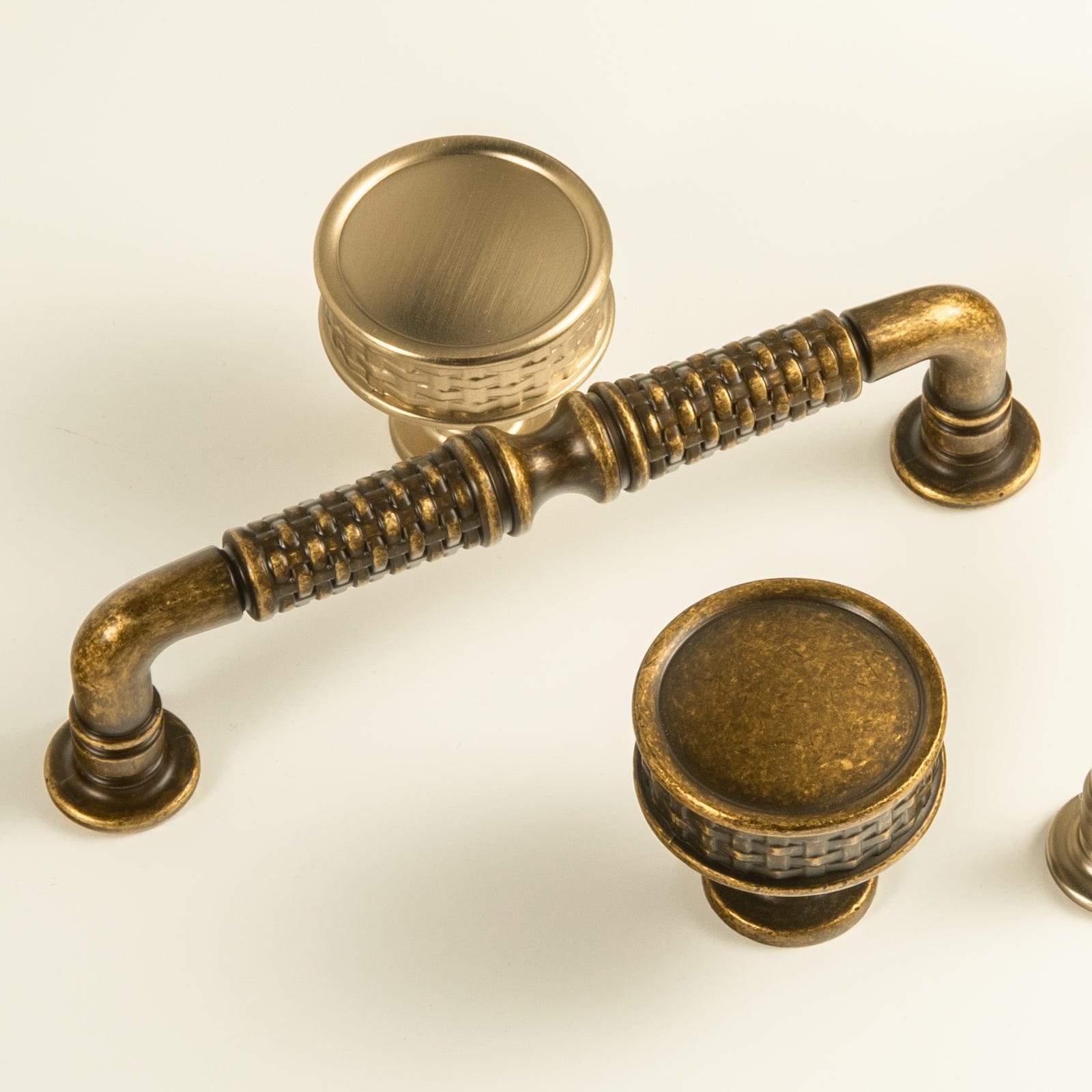 Goo-Ki Ornate Woven Pattern Zinc Alloy Cabinet Knobs & Pulls - Retro Style Hardware for Kitchen Cabinets
