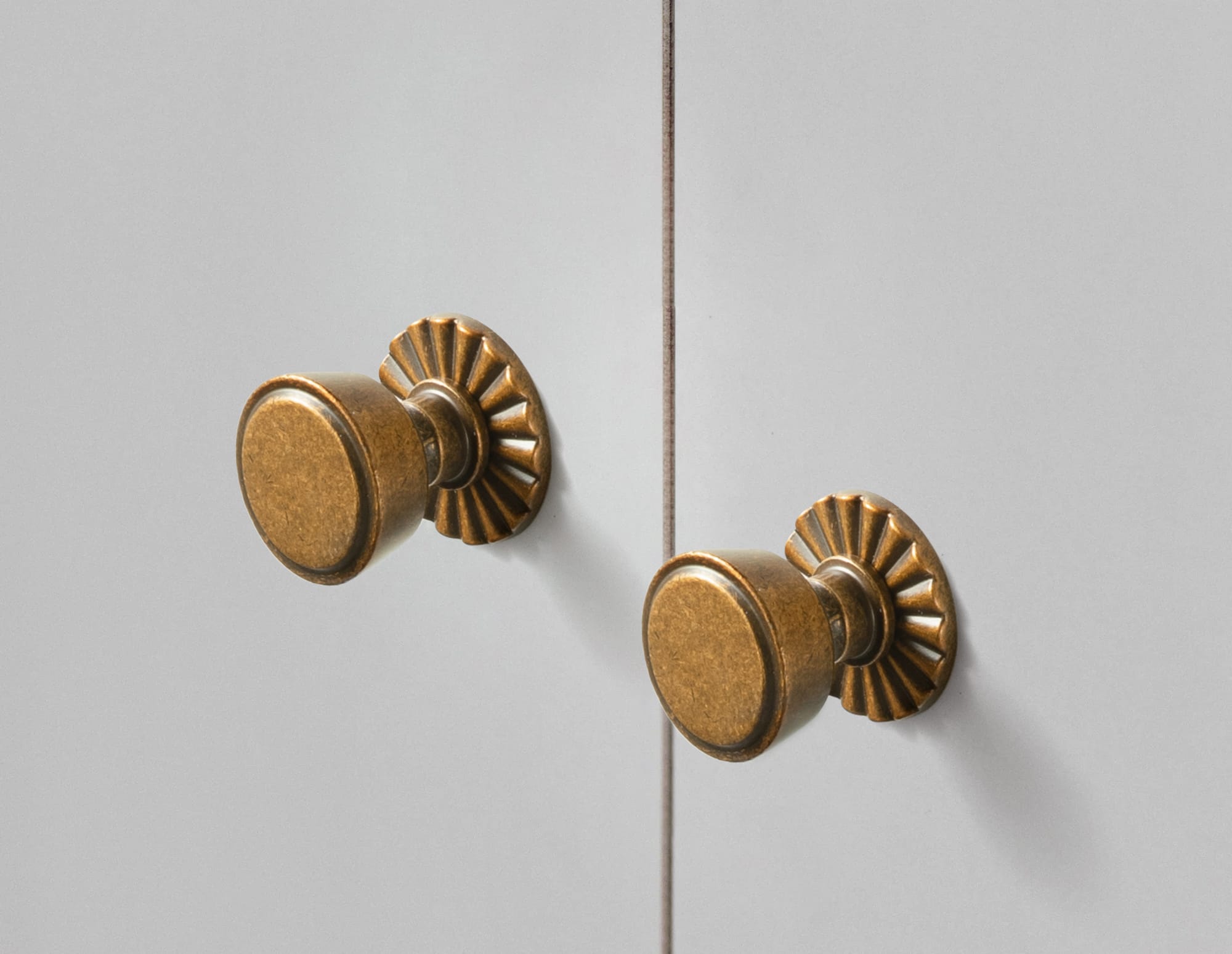 Goo-Ki Retro Drawer Knobs for Dresser Cupboard Solid Zinc Alloy Single Hole Cabinet Hardware