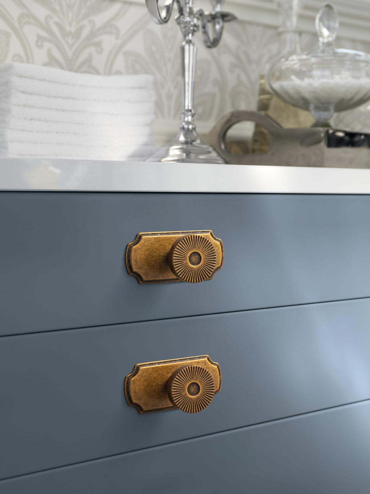 Goo-Ki Retro Radiating Pattern Cabinet Knob with Ornate Backplate, Solid Zinc Alloy Drawer Knob for Classic Cabinet Renovation