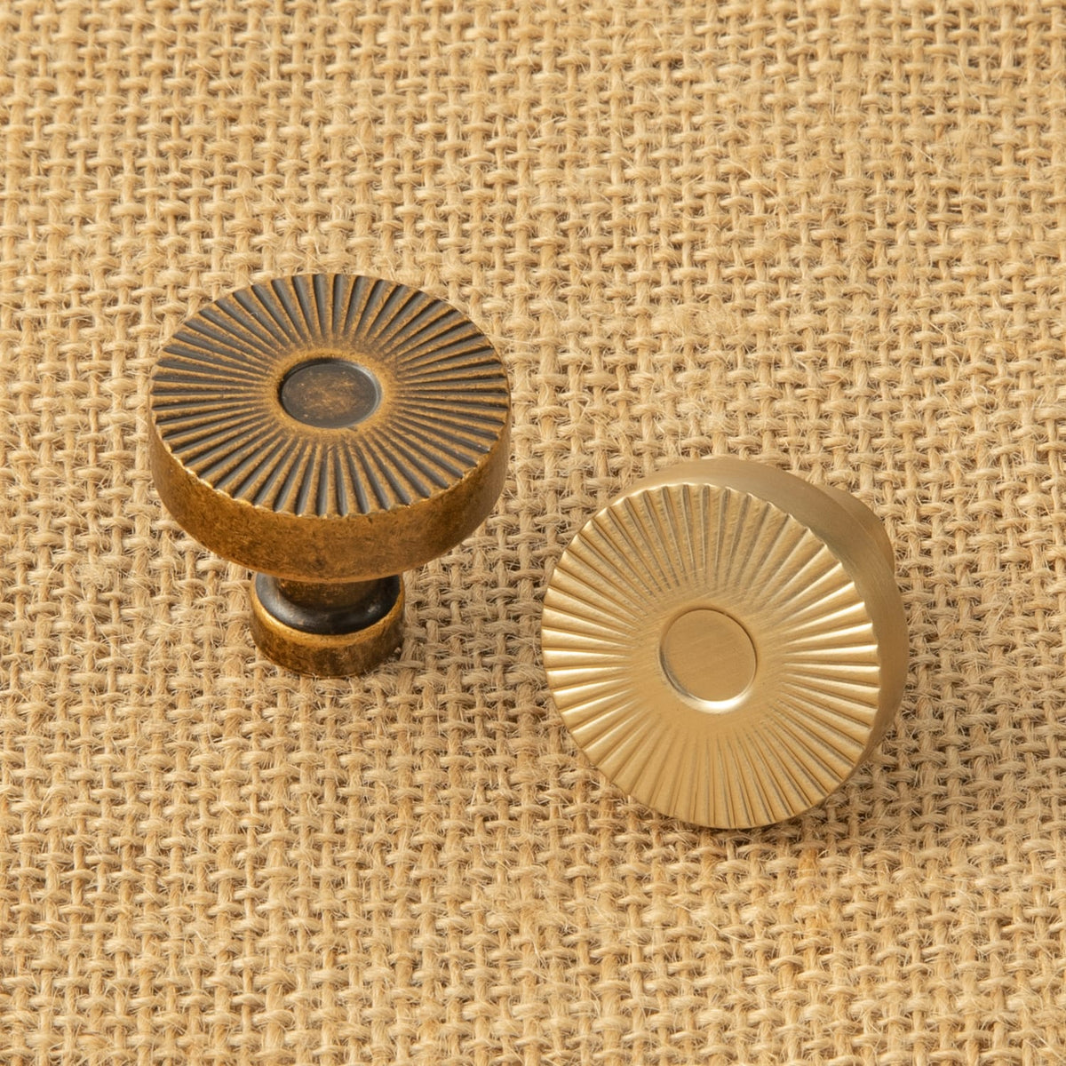 Goo-Ki Retro Radiating Pattern Cabinet Knob with Ornate Backplate, Solid Zinc Alloy Drawer Knob for Classic Cabinet Renovation