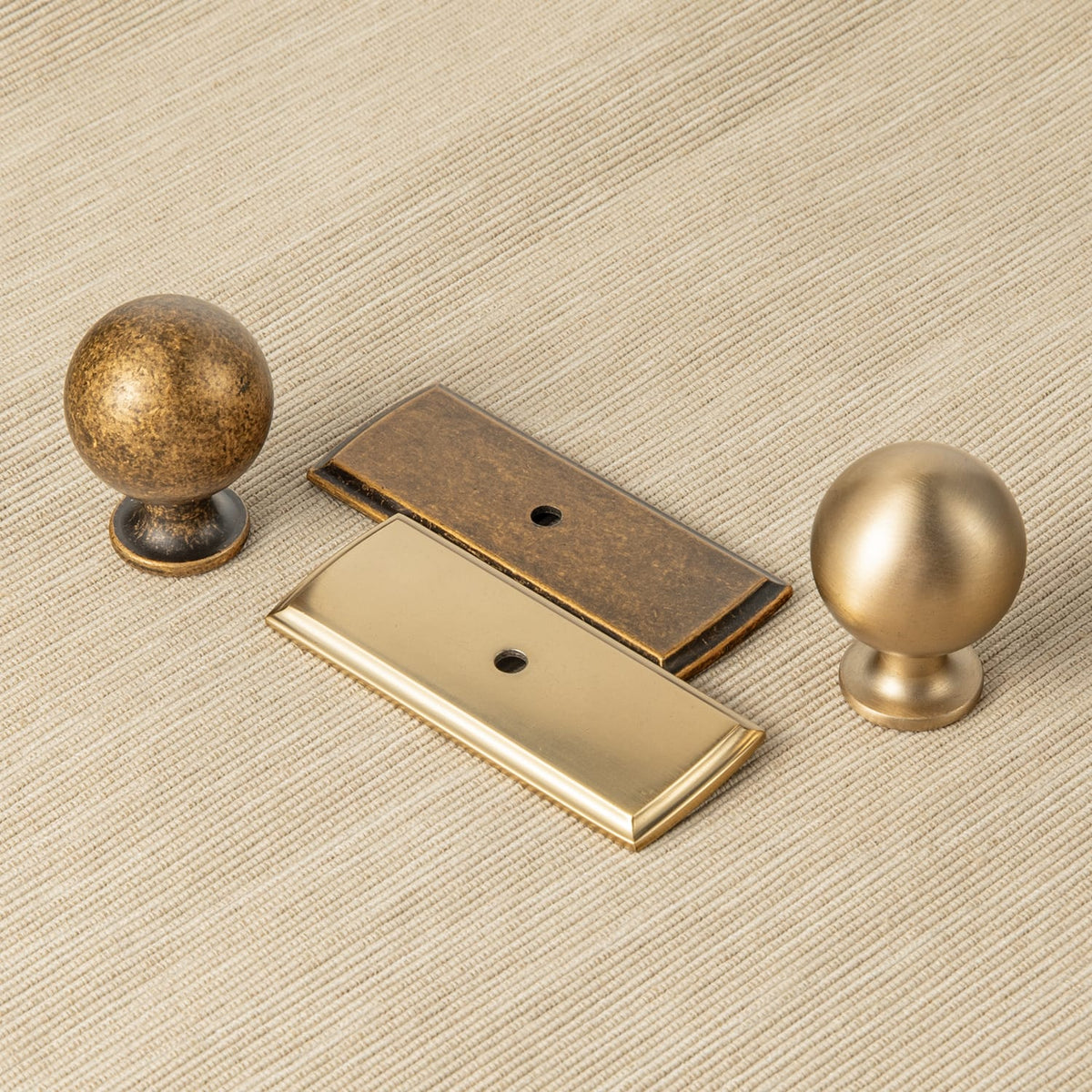 Goo-Ki Round Ball Cabinet Knobs, Solid Zinc Alloy Drawer Knobs with Multiple Optional Backplates for Kitchen Furniture Hardware