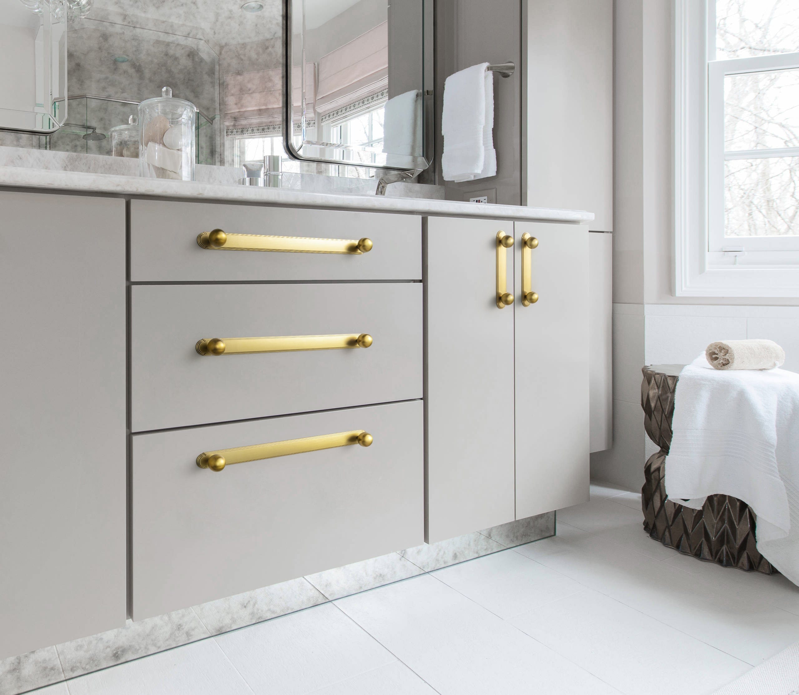 Goo-Ki Round Cabinet Knobs with Back Plate Zinc Alloy Cabinet Handle with Long Back Plate