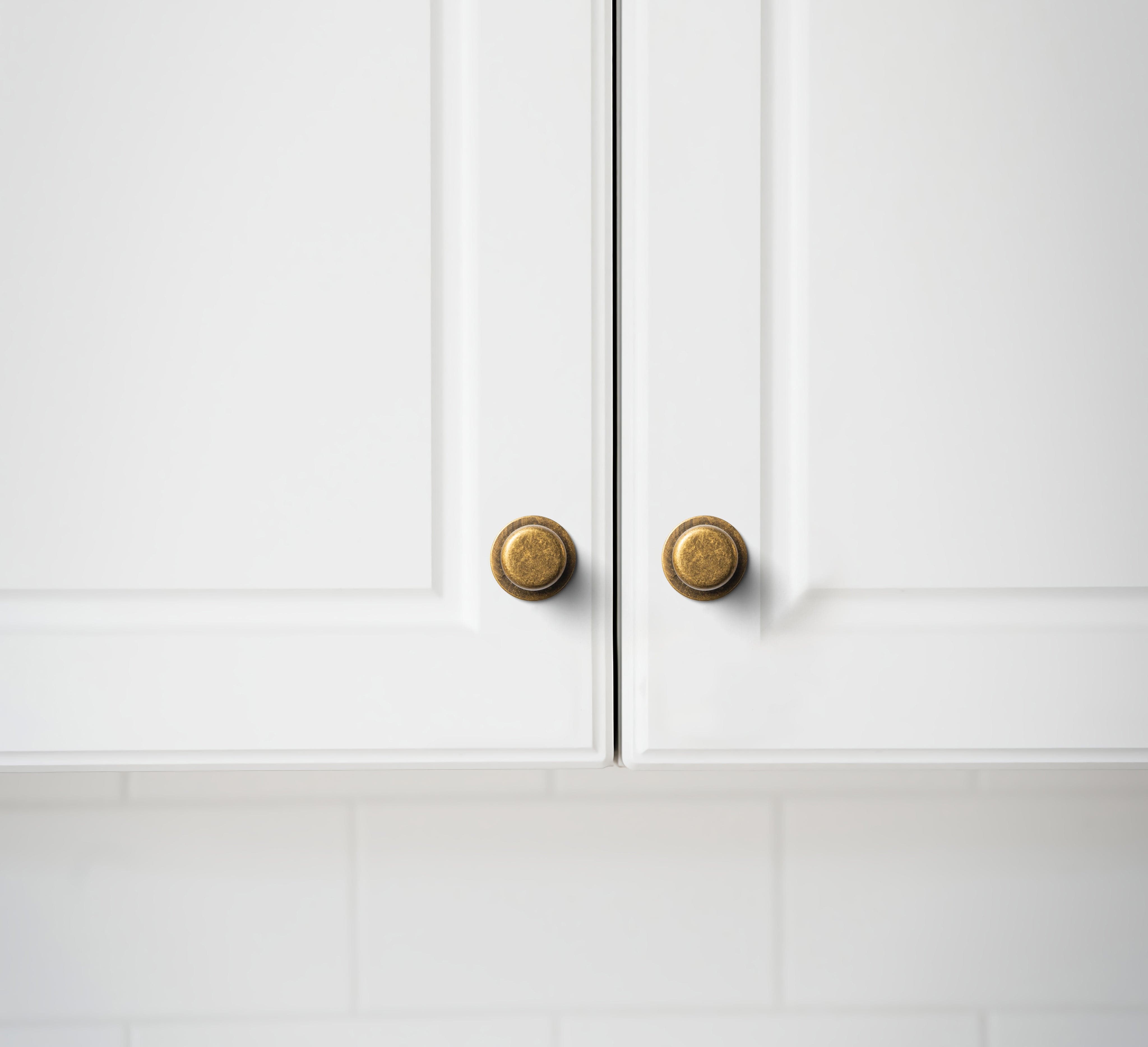 Goo-Ki Rustic Finish Round Cabinet Hardware Knobs Stable Large Base Drawer Knob