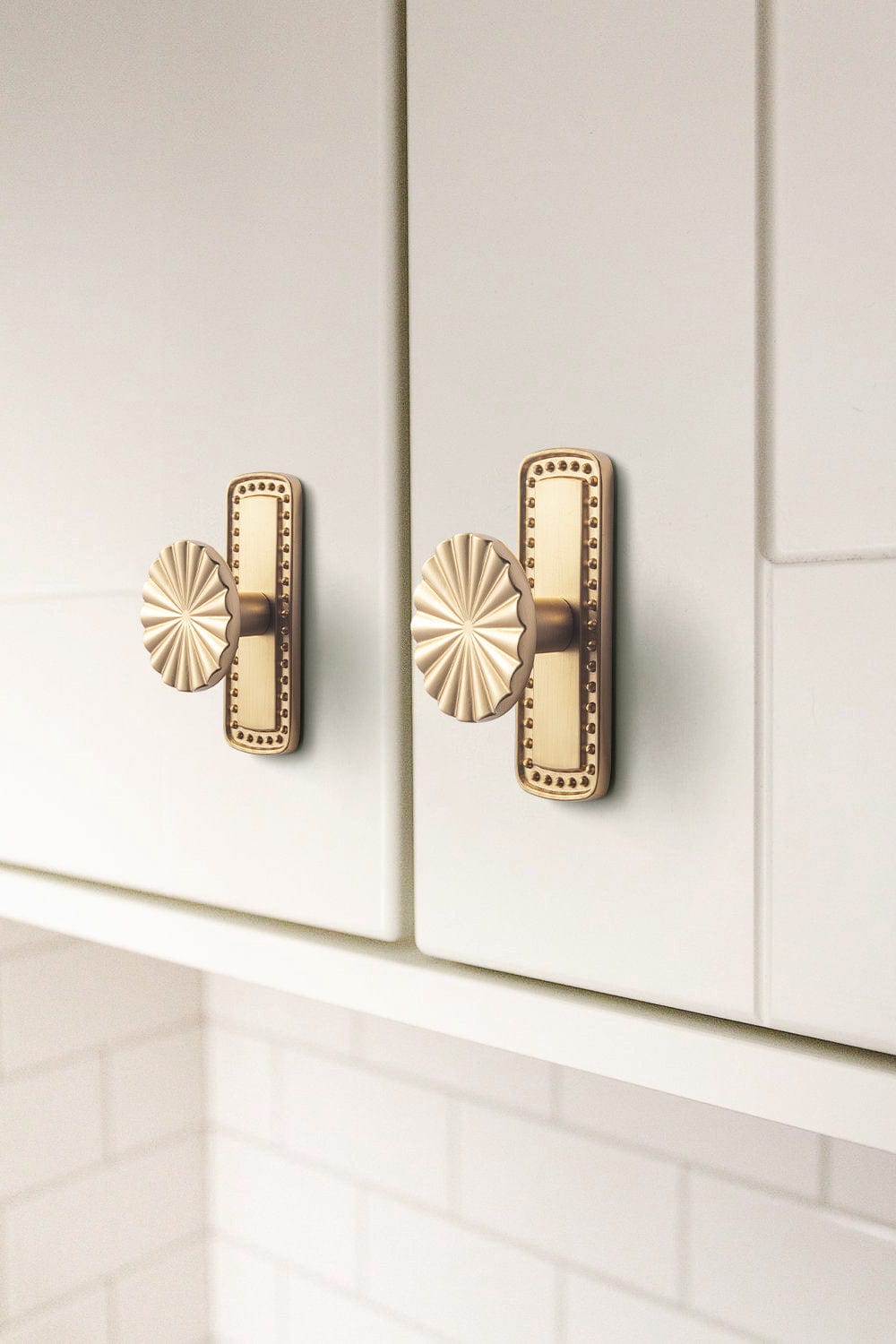 Goo-Ki Semicircular Antique Brass Cabinet Pulls Half Moon Shaped Bin Cup Drawer Pull