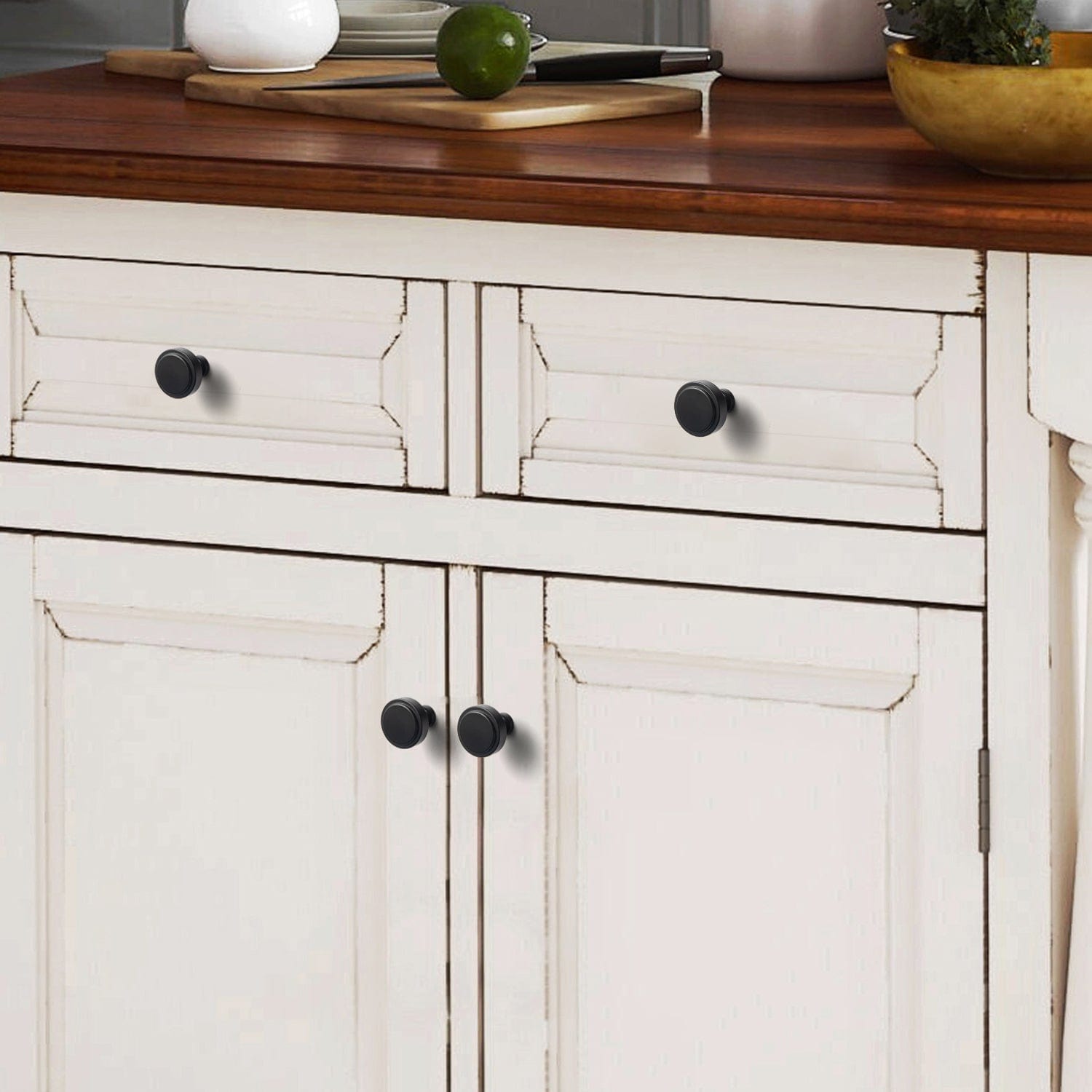 Goo-Ki Simple Cylindrical Zinc Alloy Drawer Knob with Elegant Design