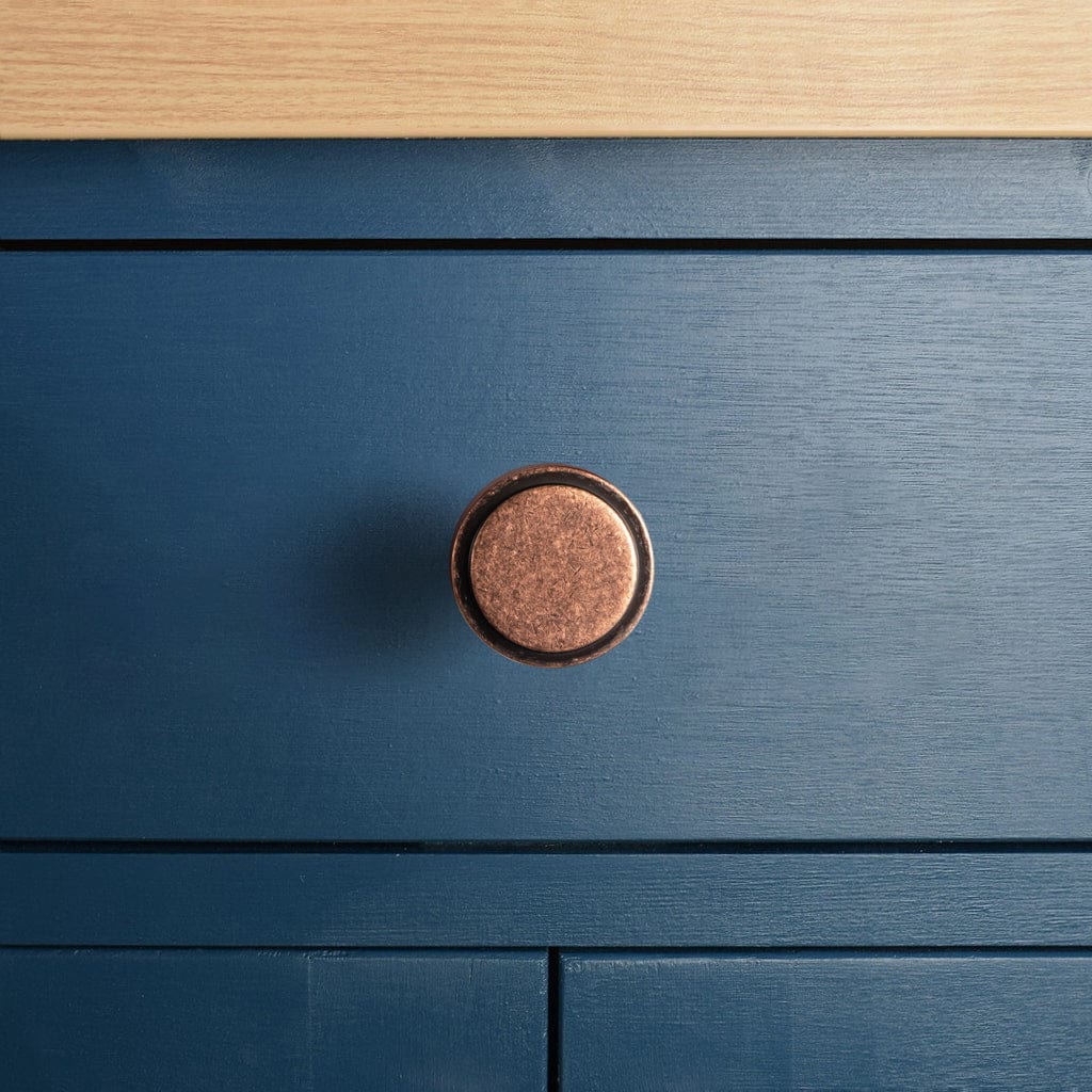 Goo-Ki Simple Cylindrical Zinc Alloy Drawer Knob with Elegant Design