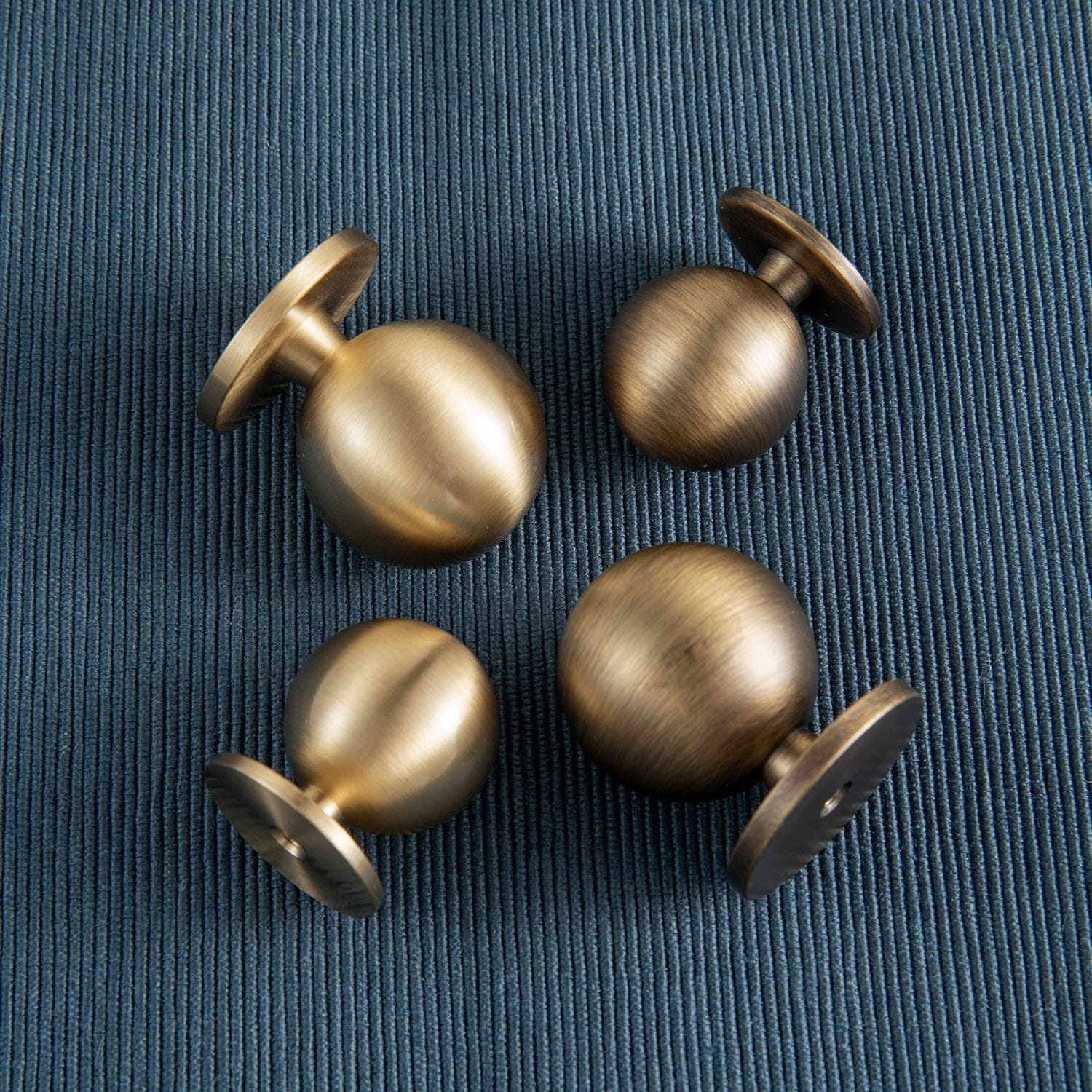 Goo-Ki Solid Brass Cabinet Knobs – Premium Round Egg-Shaped Drawer Pulls for Kitchen & Bathroom
