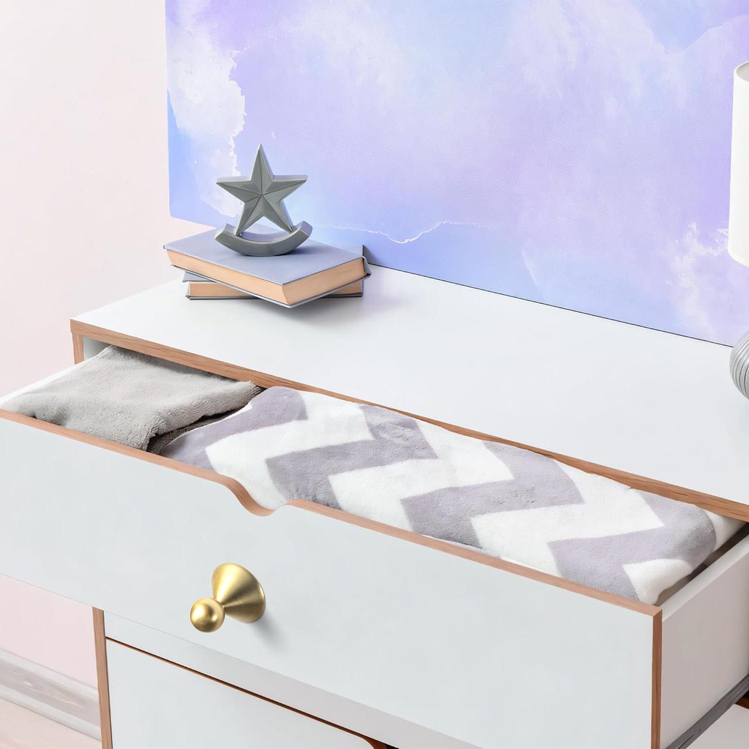 Goo-Ki Statement Zinc Alloy Cabinet Pull – Geometric Ball and Cone Design for Drawer