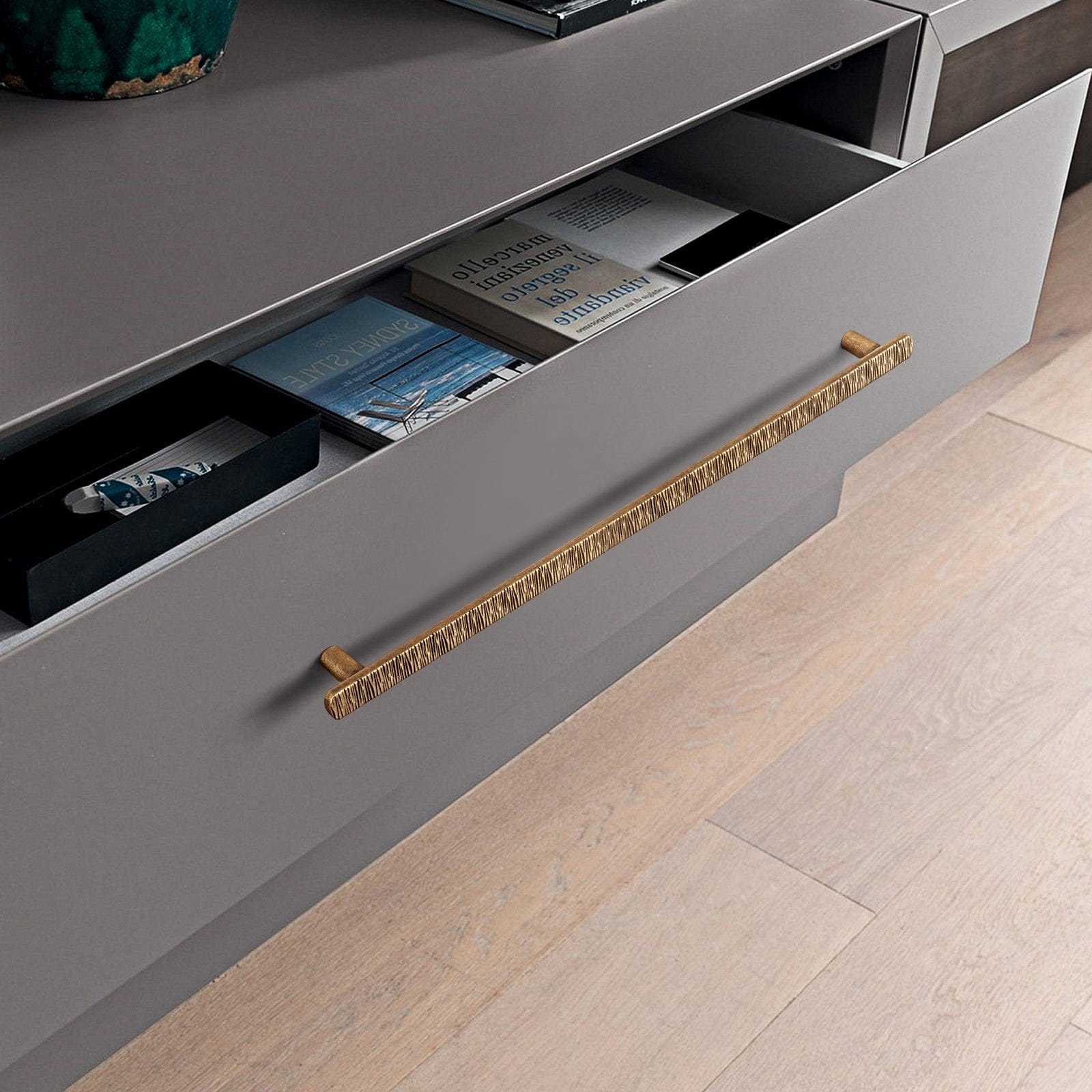 Goo-Ki Striped Hammerline Cabinet Pulls Light Luxury Elegant Kitchen Hardware