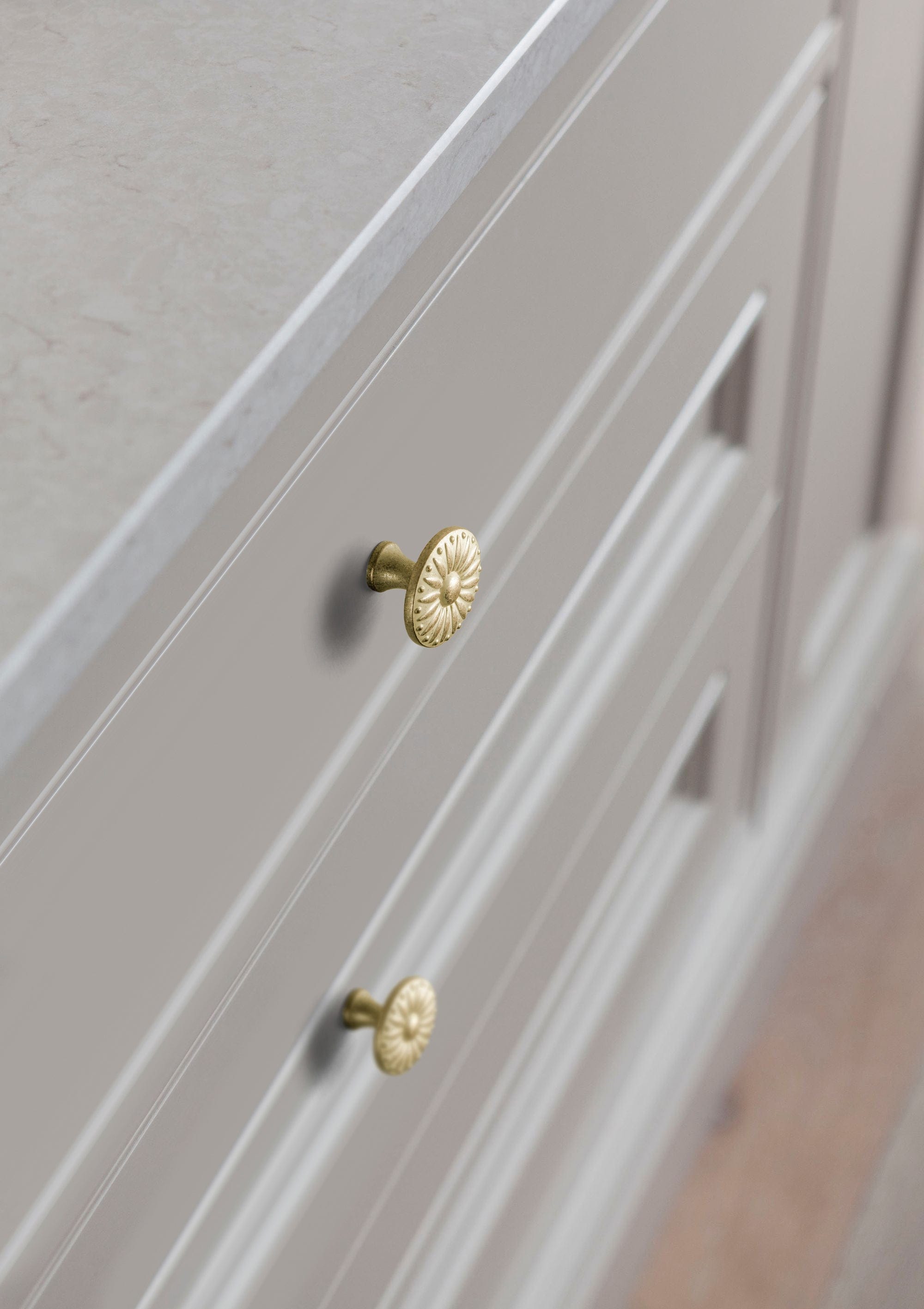 Goo-Ki Sunflower Floral Embossed Cabinet Knobs Assorted Distressed Zinc Alloy Furniture Hardware