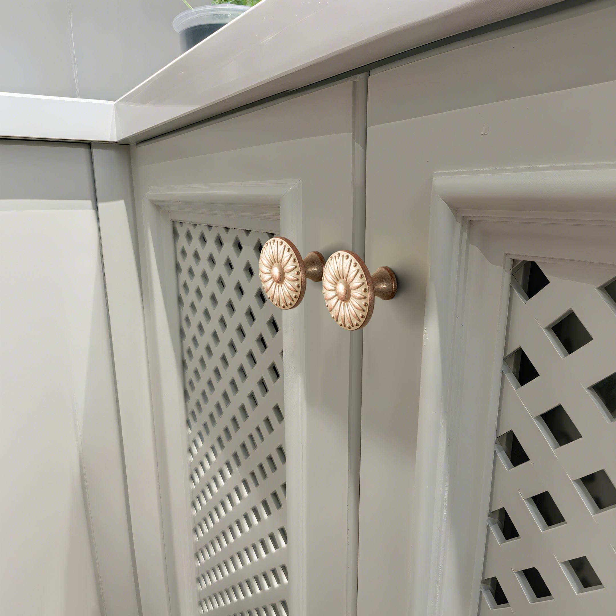Goo-Ki Sunflower Floral Embossed Cabinet Knobs Assorted Distressed Zinc Alloy Furniture Hardware