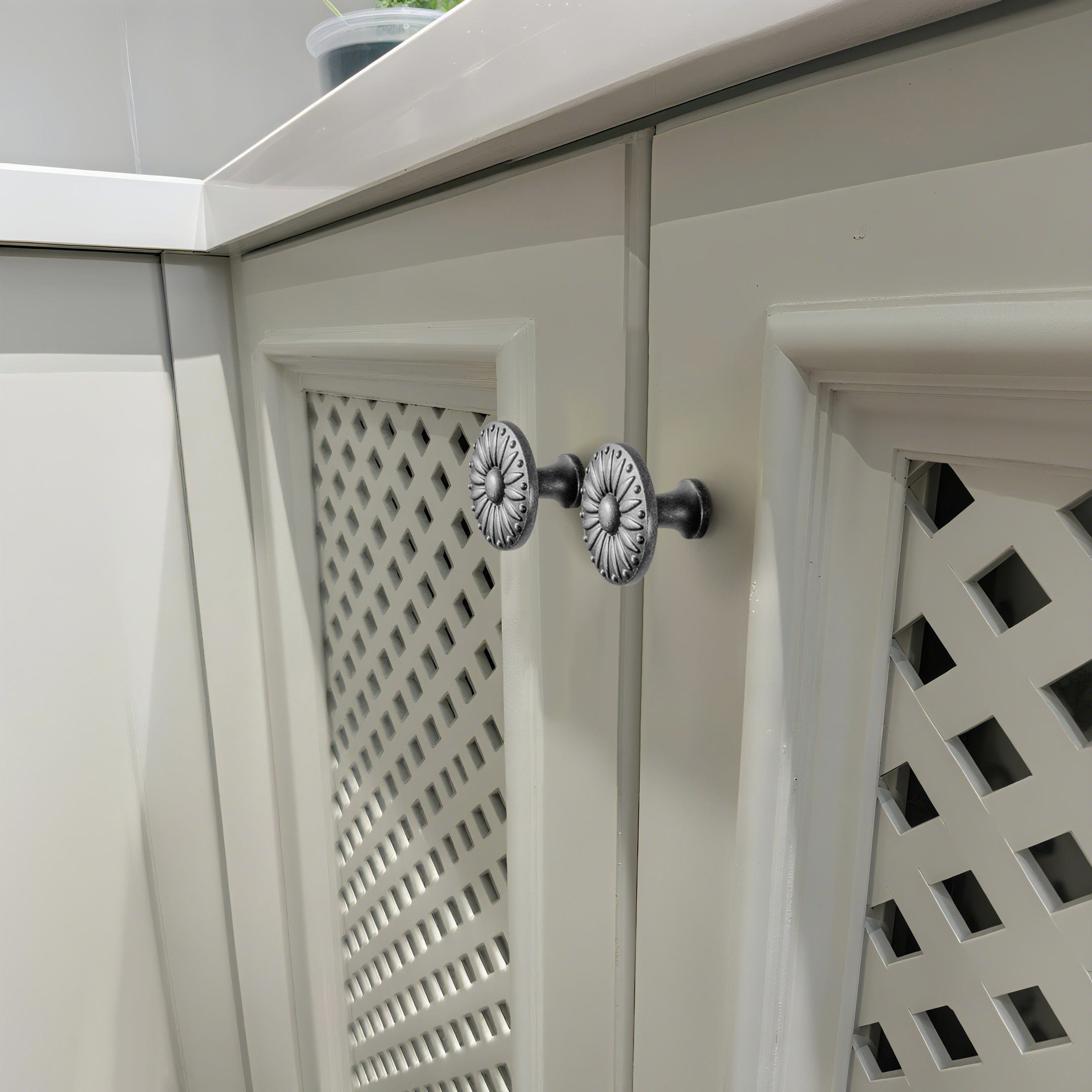 Goo-Ki Sunflower Floral Embossed Cabinet Knobs Assorted Distressed Zinc Alloy Furniture Hardware